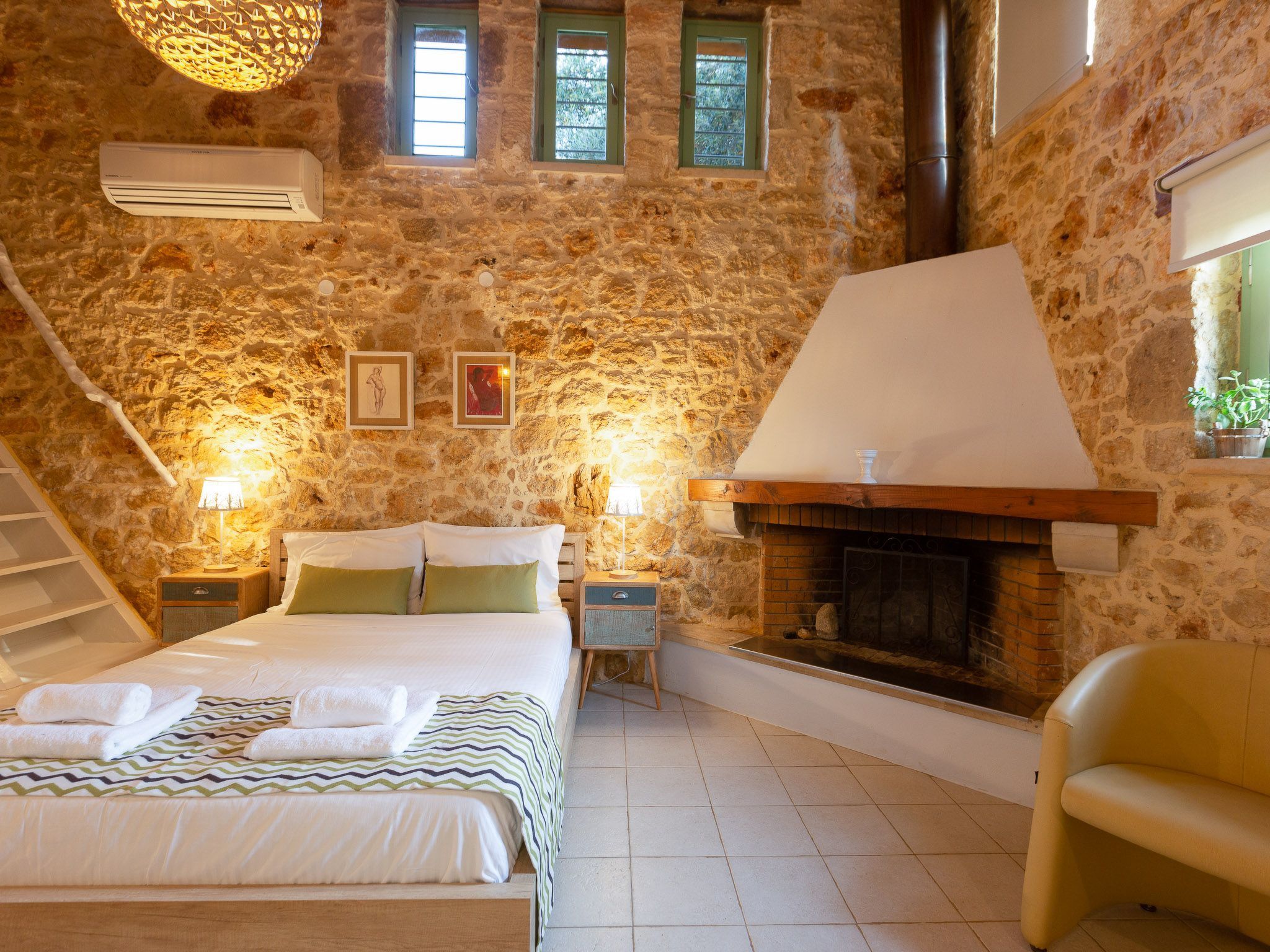 Naturparadies mit privatem Pool, Hot Tub auf dem Dach-Inside