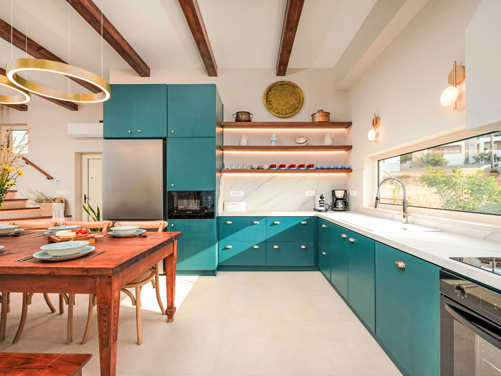 Lithos Fos - Inside
