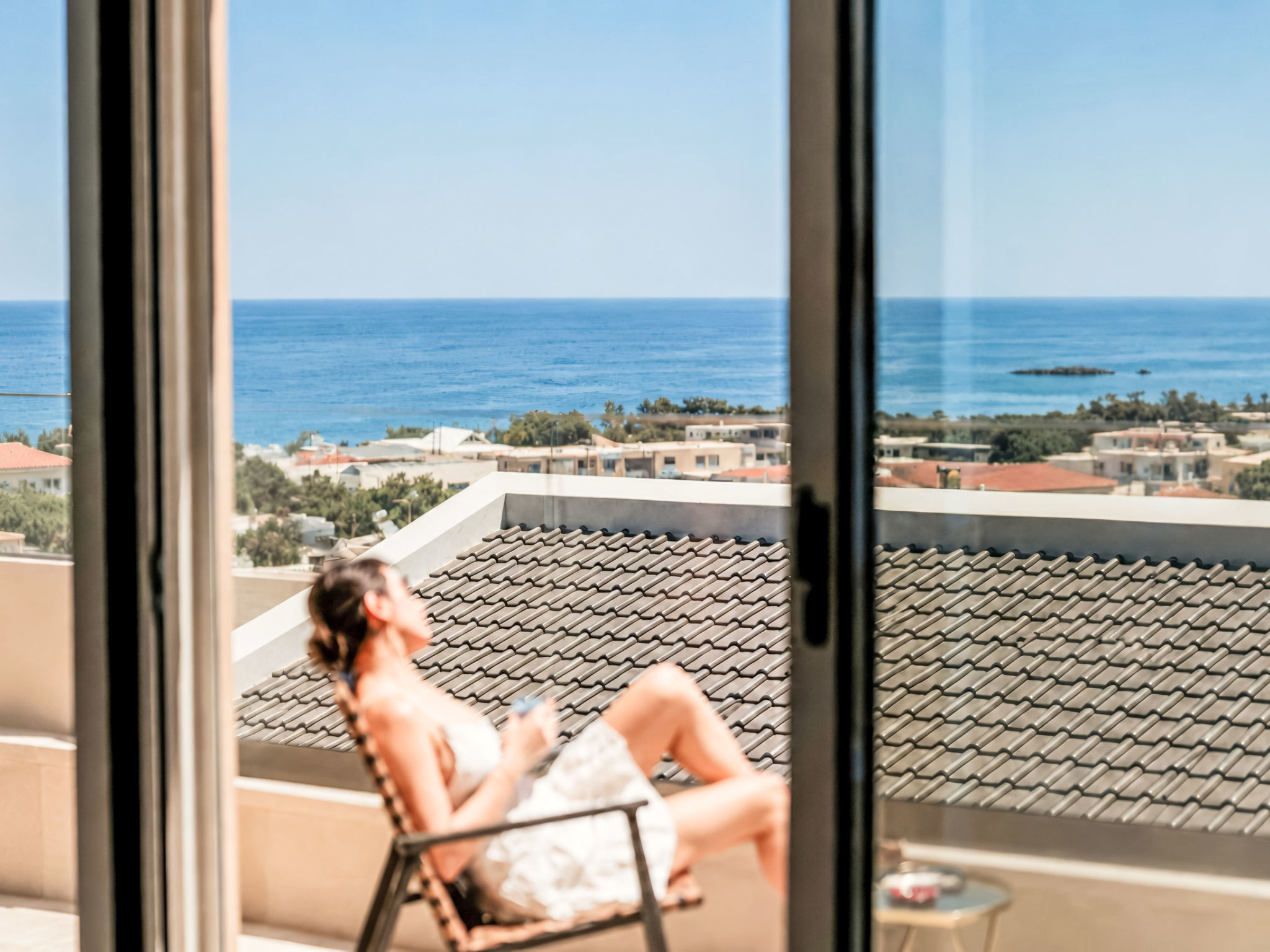 Lithos Fos - Outside