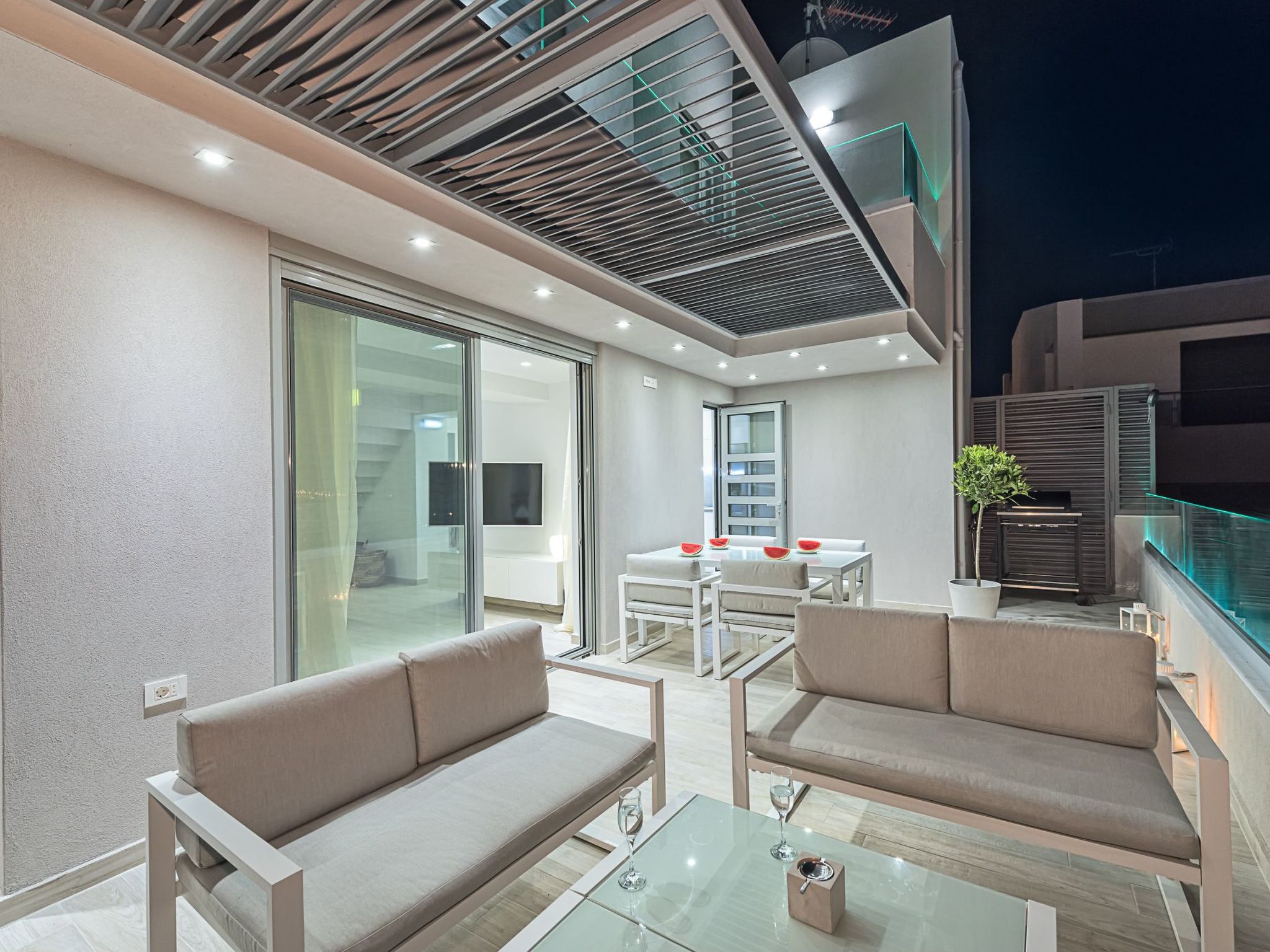 Für 8 Personen ca. 125 m&sup2; in Platanias, Kreta (West-Kreta)-Drinnen