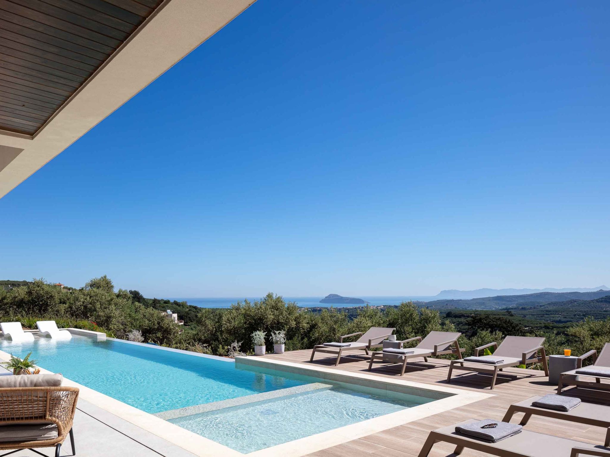 Villa Aglaea - Salzwasser-Pool und atemberaubender Meerblick-Binnen