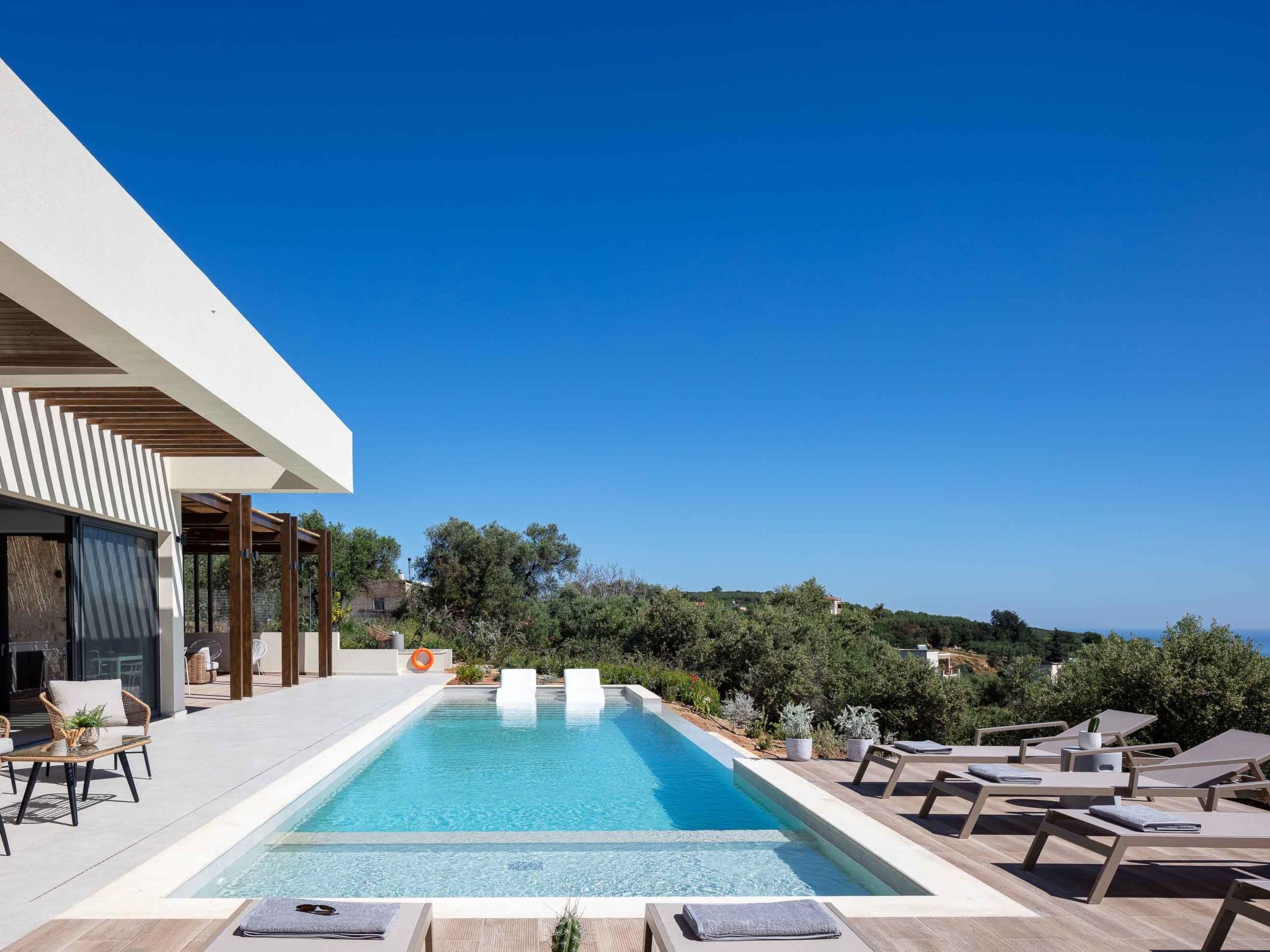 Villa Aglaea - Salzwasser-Pool und atemberaubender Meerblick-Binnen