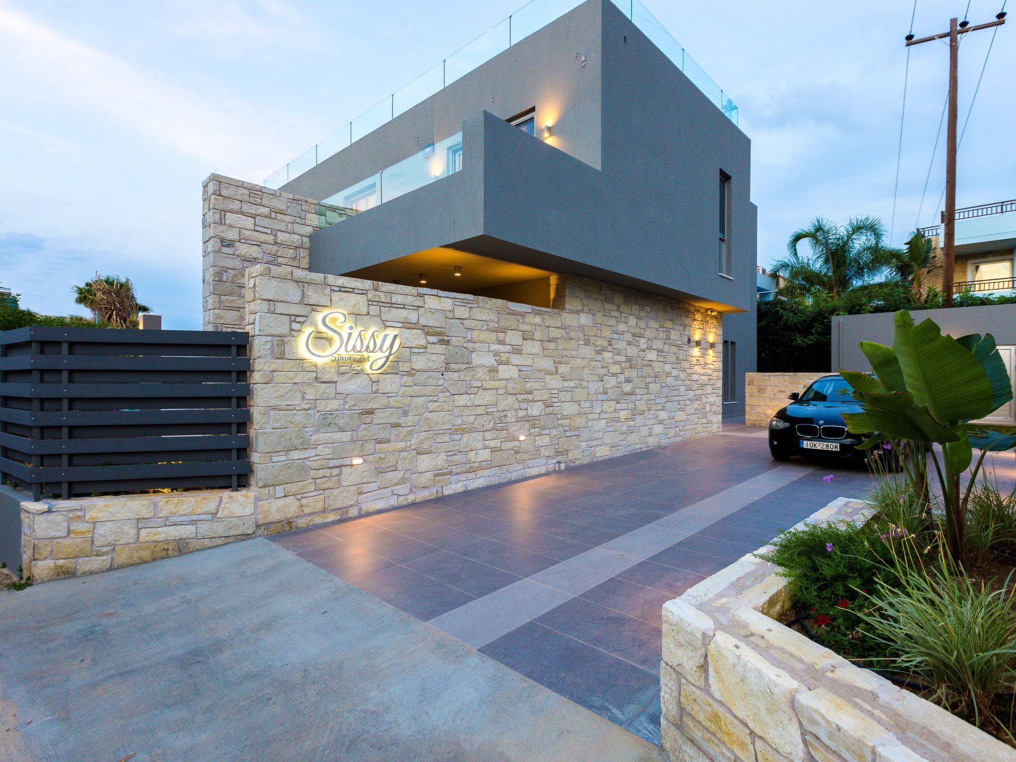 Villa mit beheiztem Pool in der Nähe von Strand und Geschäften-Image-tags.info