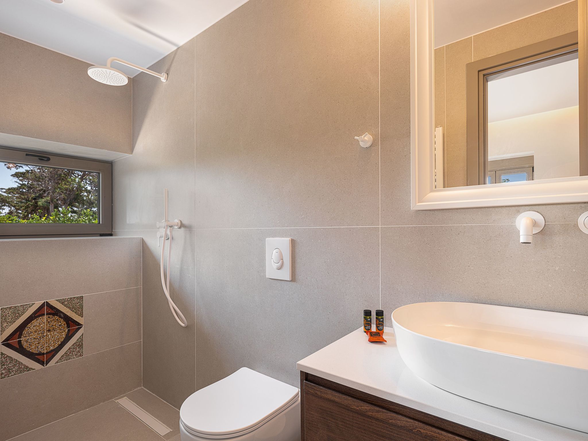 "Villa Portokalea", direkt am Meer-Binnen