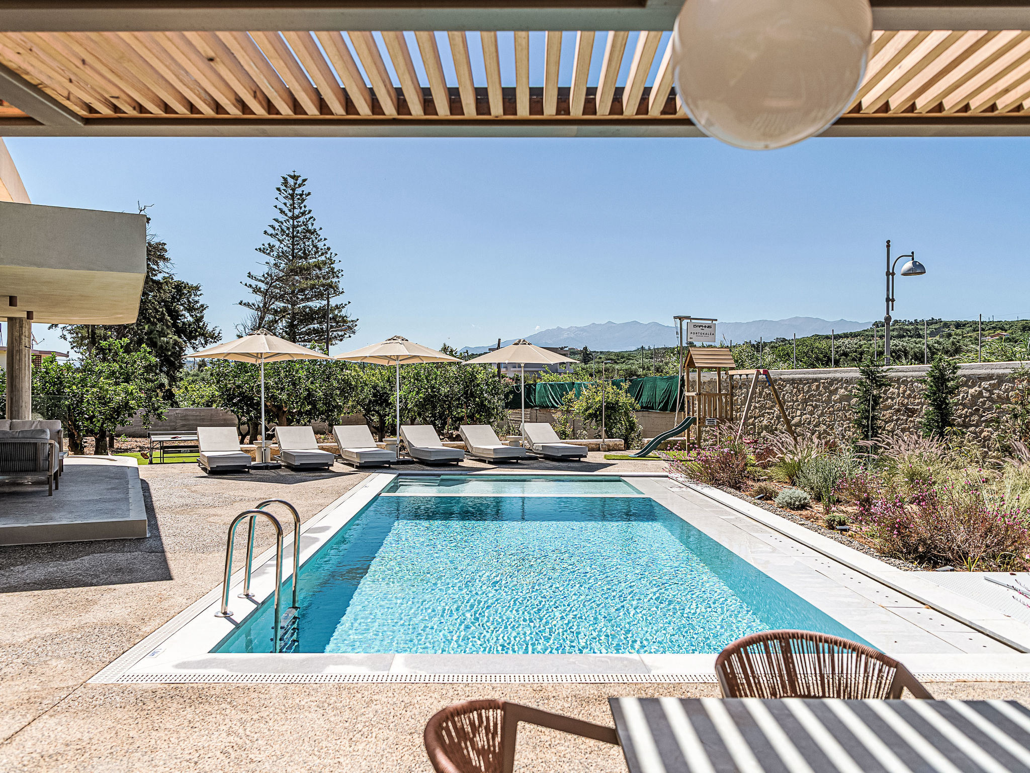 "Villa Portokalea", direkt am Meer