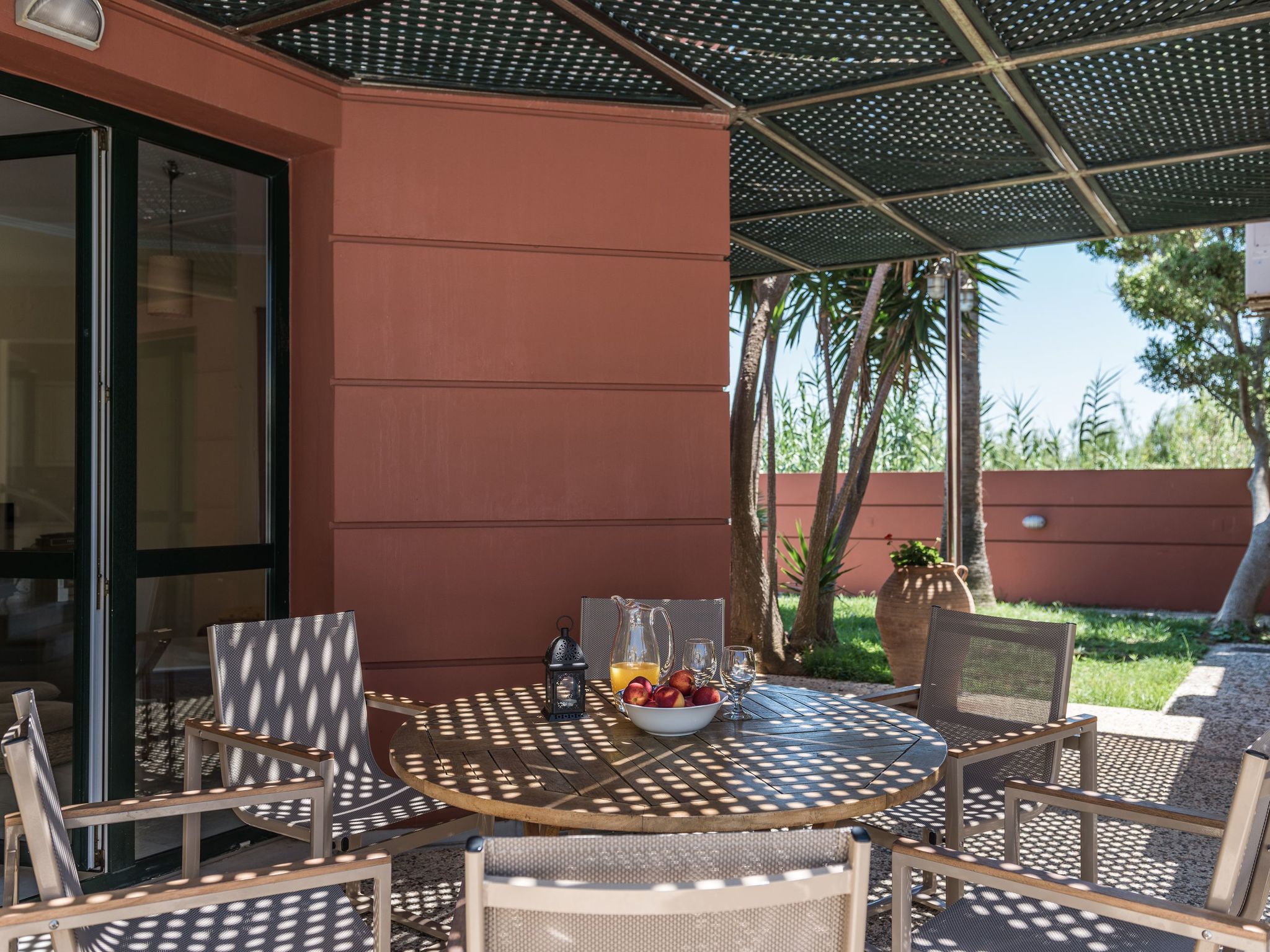 Daphnis Villen-Binnen