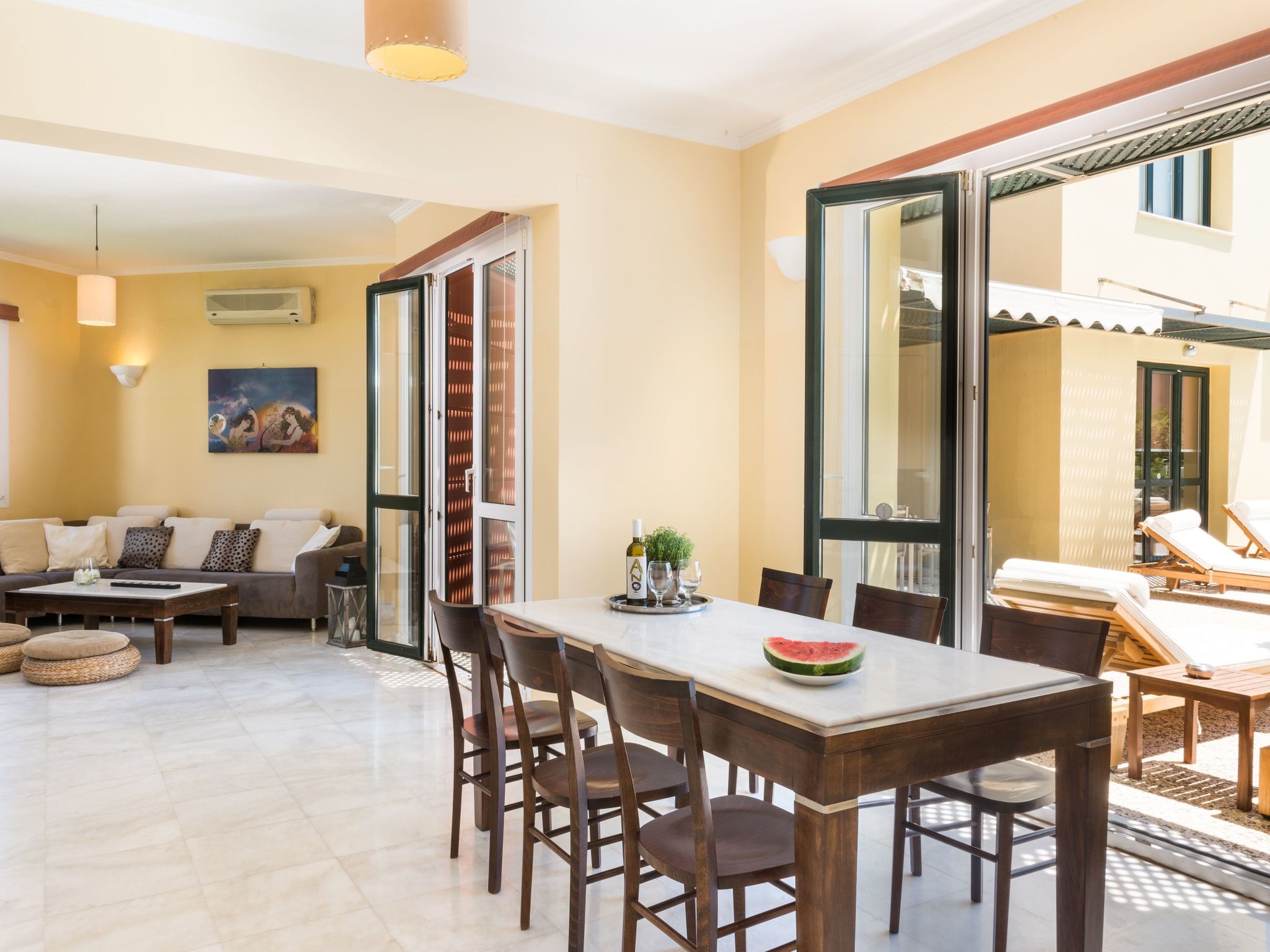 Daphnis Villen-Binnen