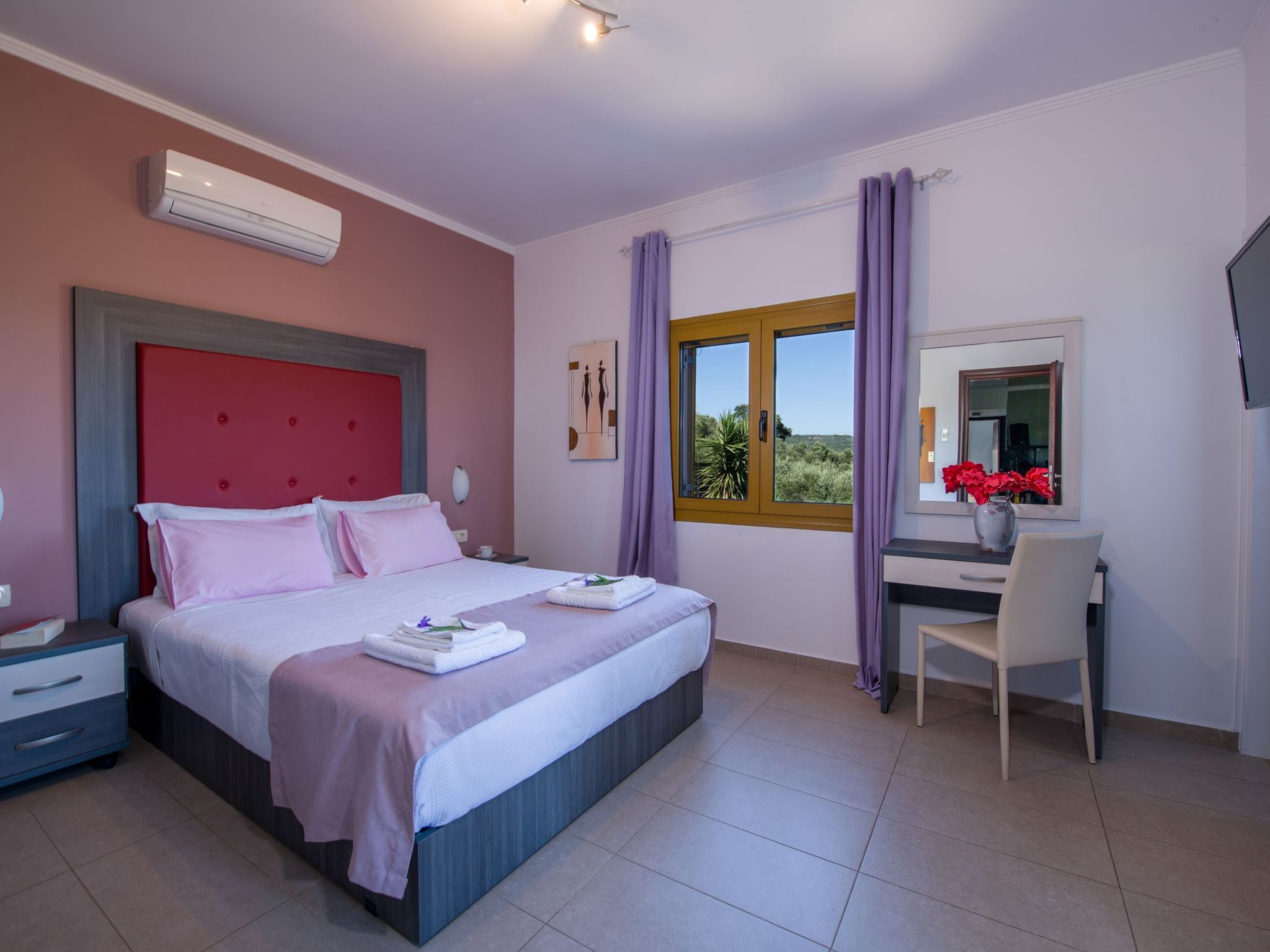 Ferienvilla mit Garten, Grill und Terrasse