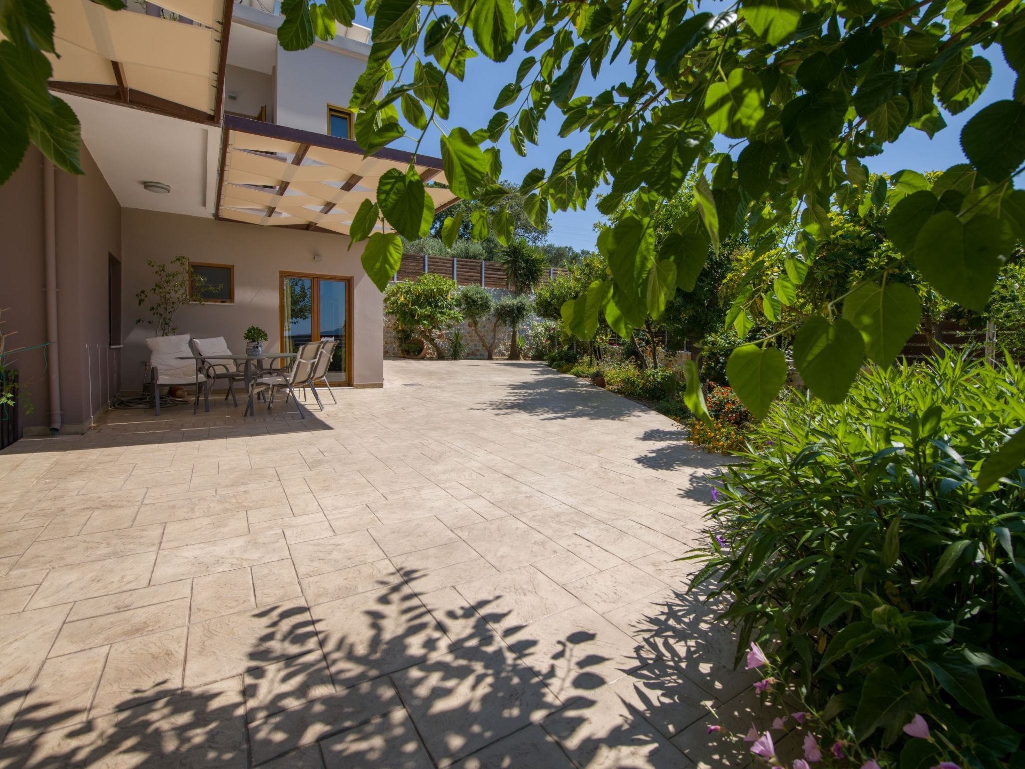 Ferienvilla mit Garten, Grill und Terrasse-Image-tags.info