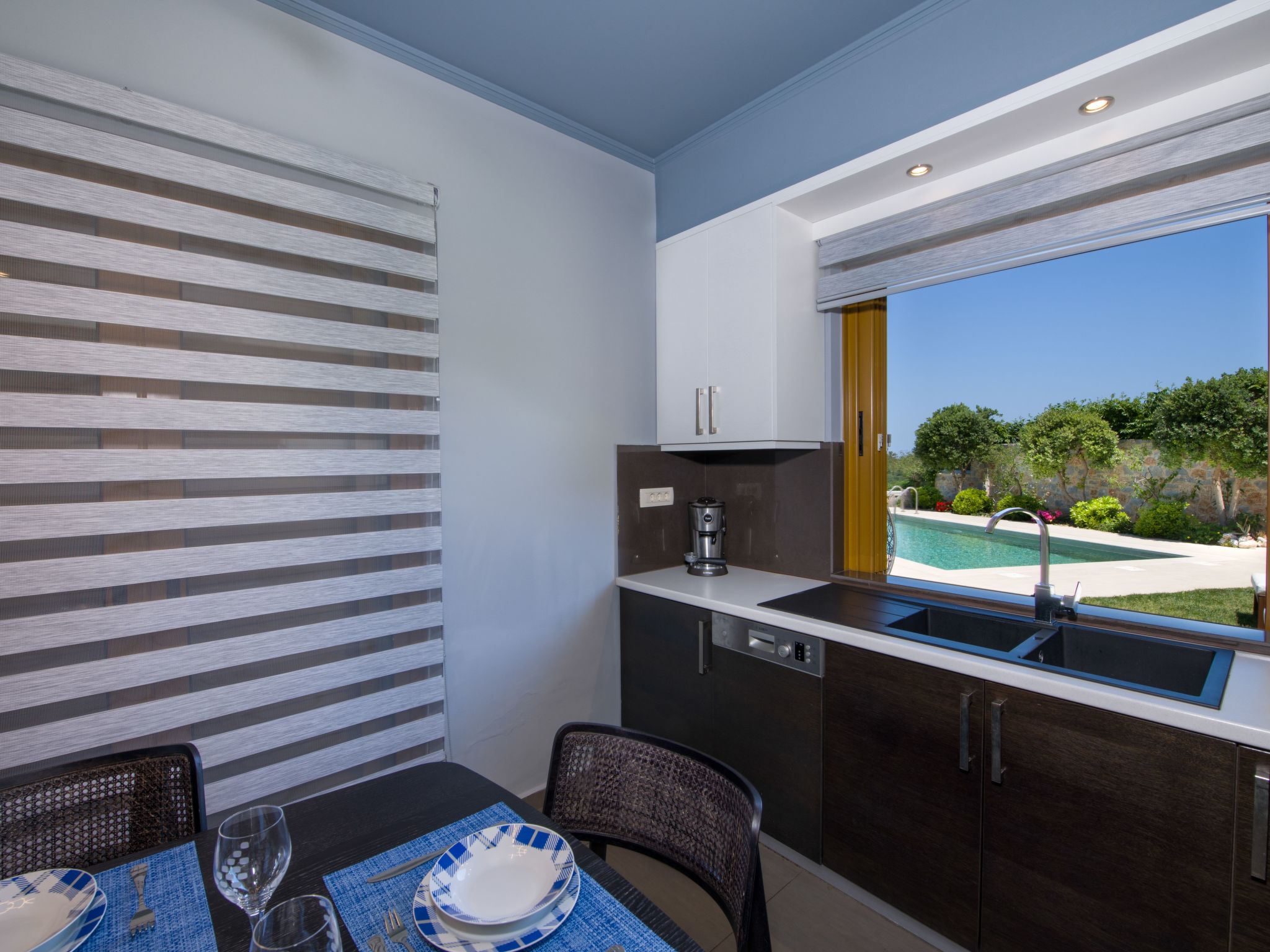 Ferienvilla mit Garten, Grill und Terrasse-Draußen