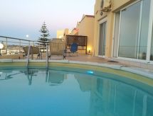Ruim appartement met privézwembad en jacuzzi op 150 meter van zee in Maleme - thumbnail 5