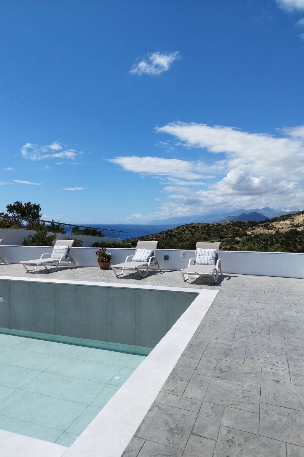 George Meerblick Triopetra-Draußen