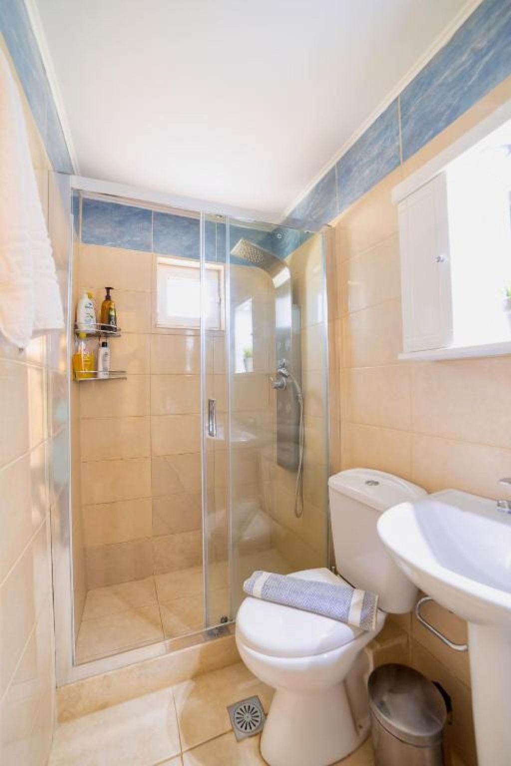 Emanouela Haus mit Garten und Meerblick-Image-tags.info