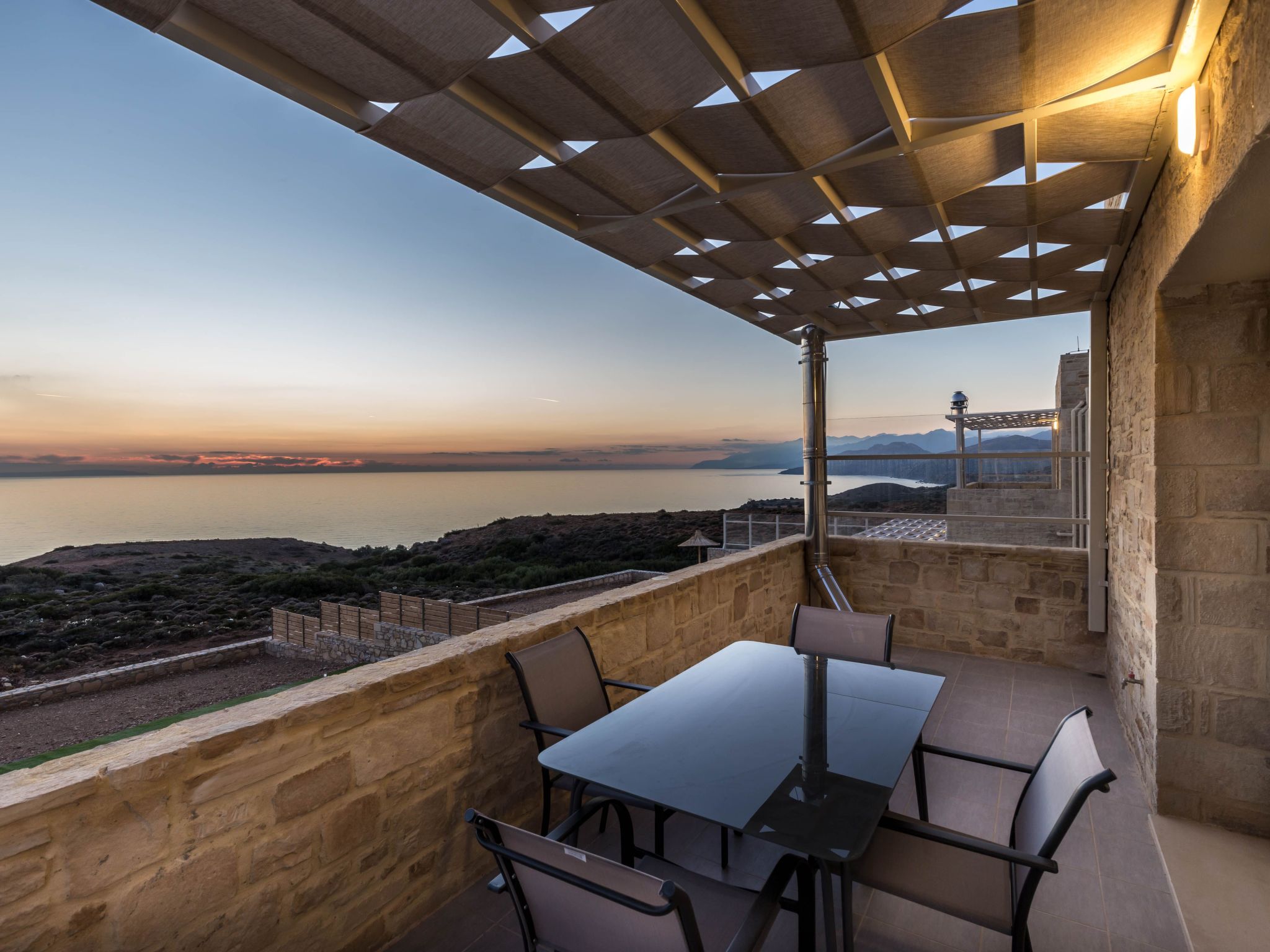 Elegante Villa an der Küste mit privatem Pool-Draußen