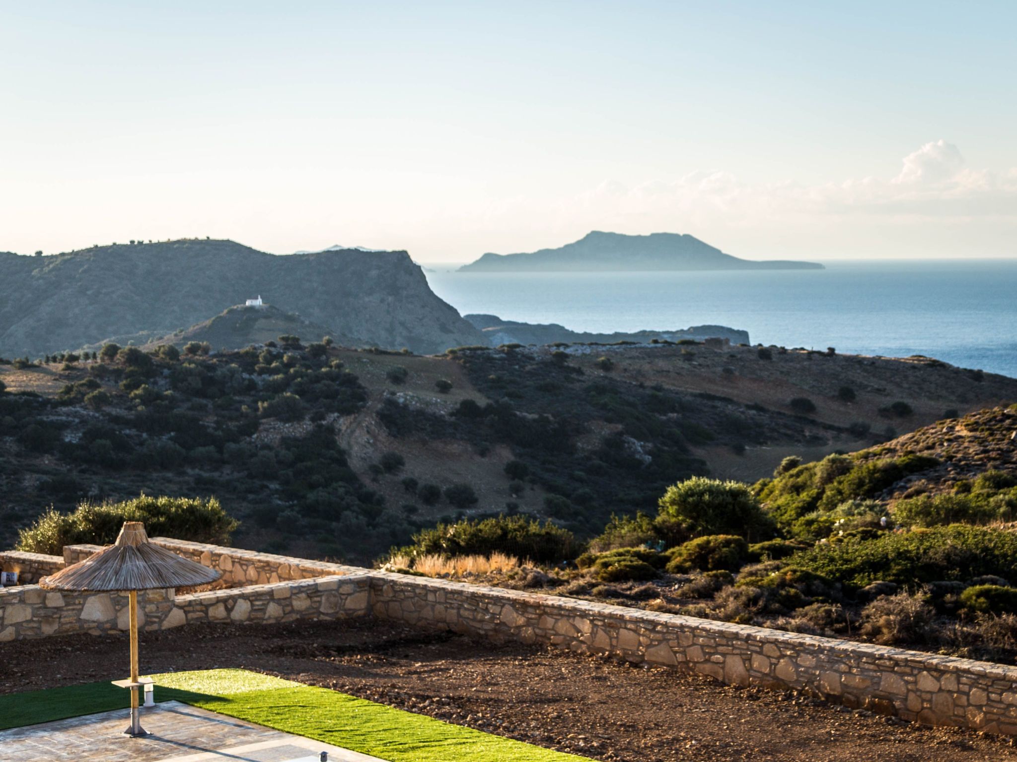 Elegante Villa an der Küste mit privatem Pool-Draußen