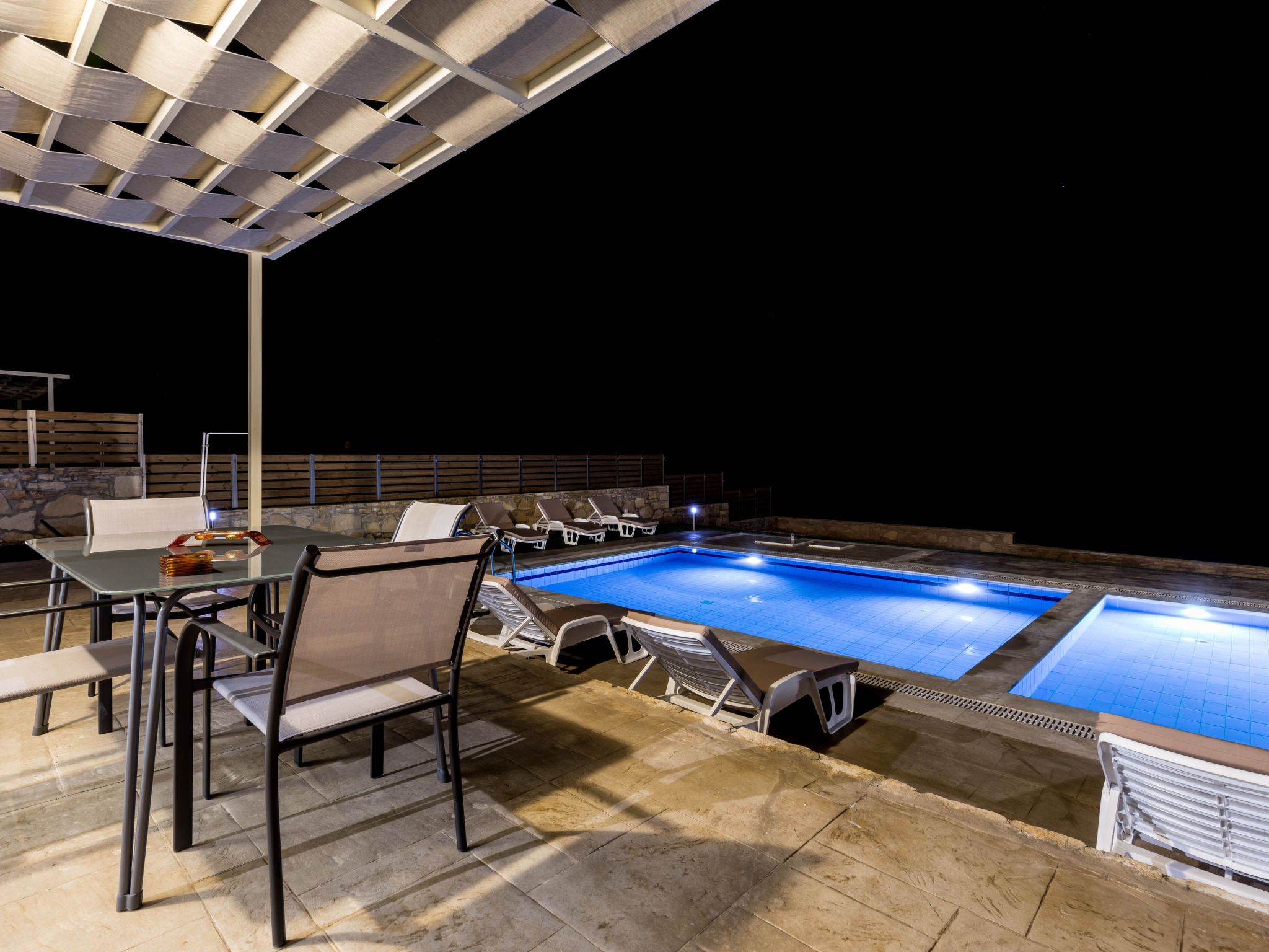 Elegante Villa an der Küste mit privatem Pool-Image-tags.info