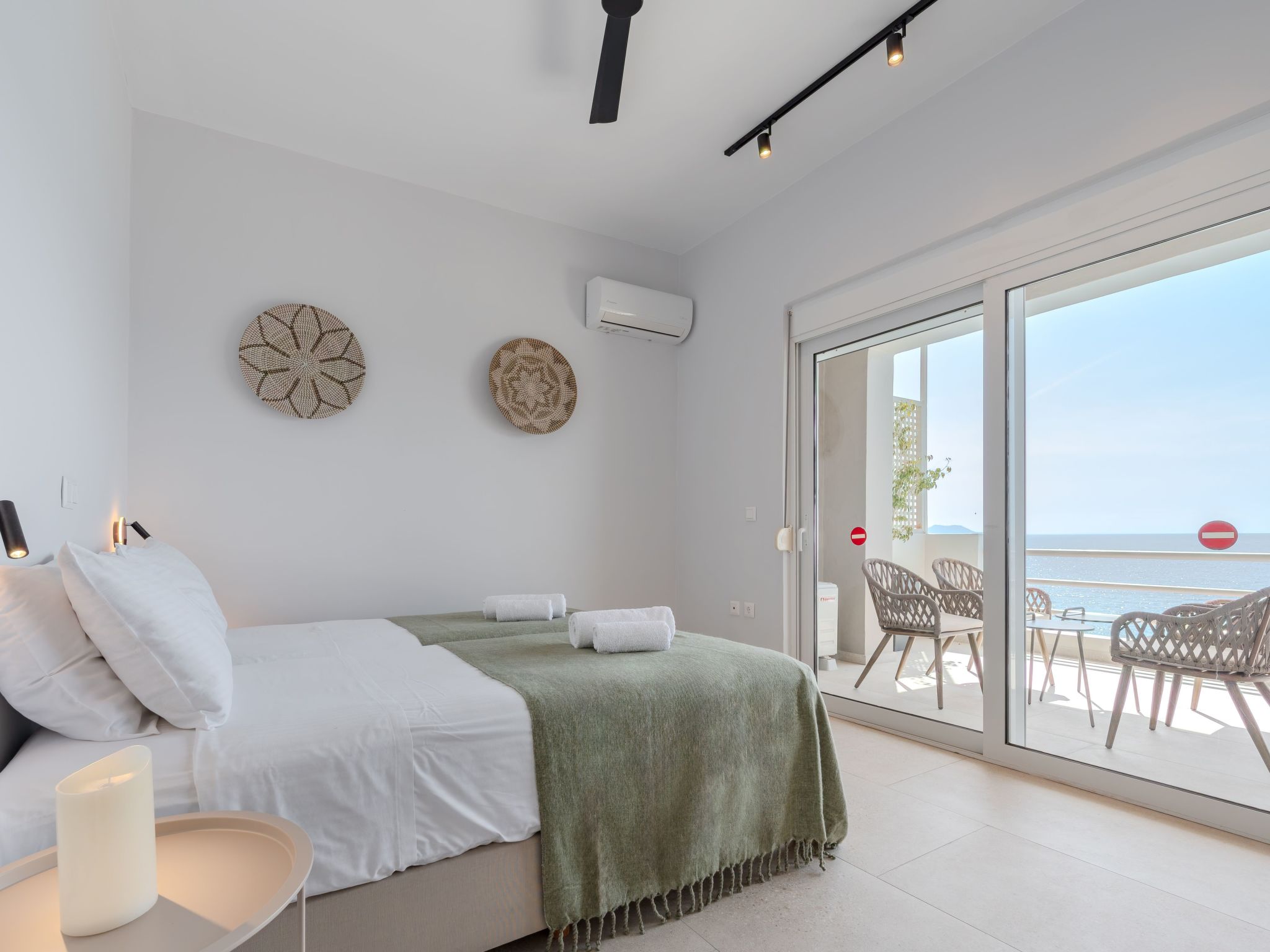 "Villa Chryssa" direkt am Strand