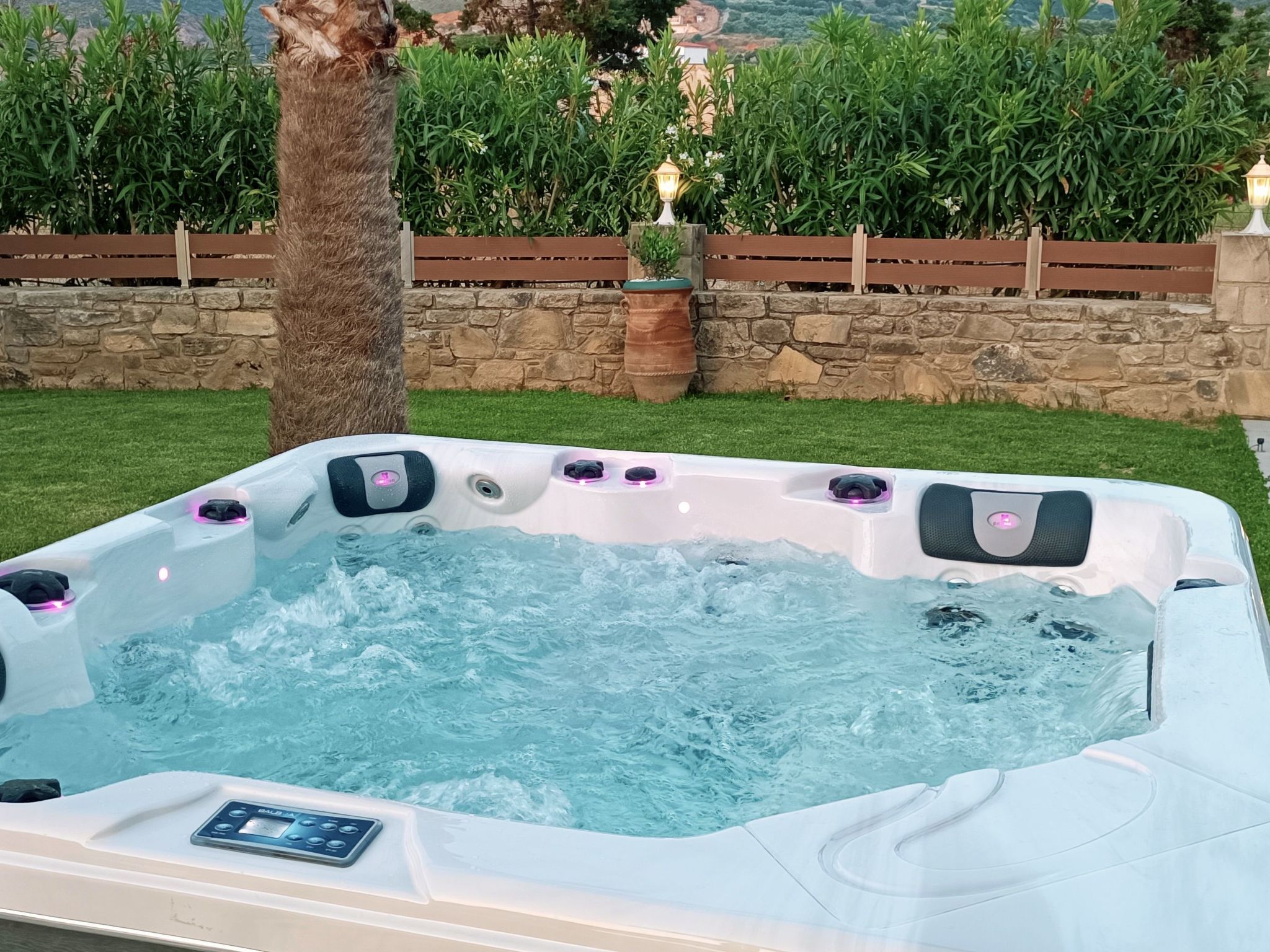 In Mithimna mit Privatem Pool