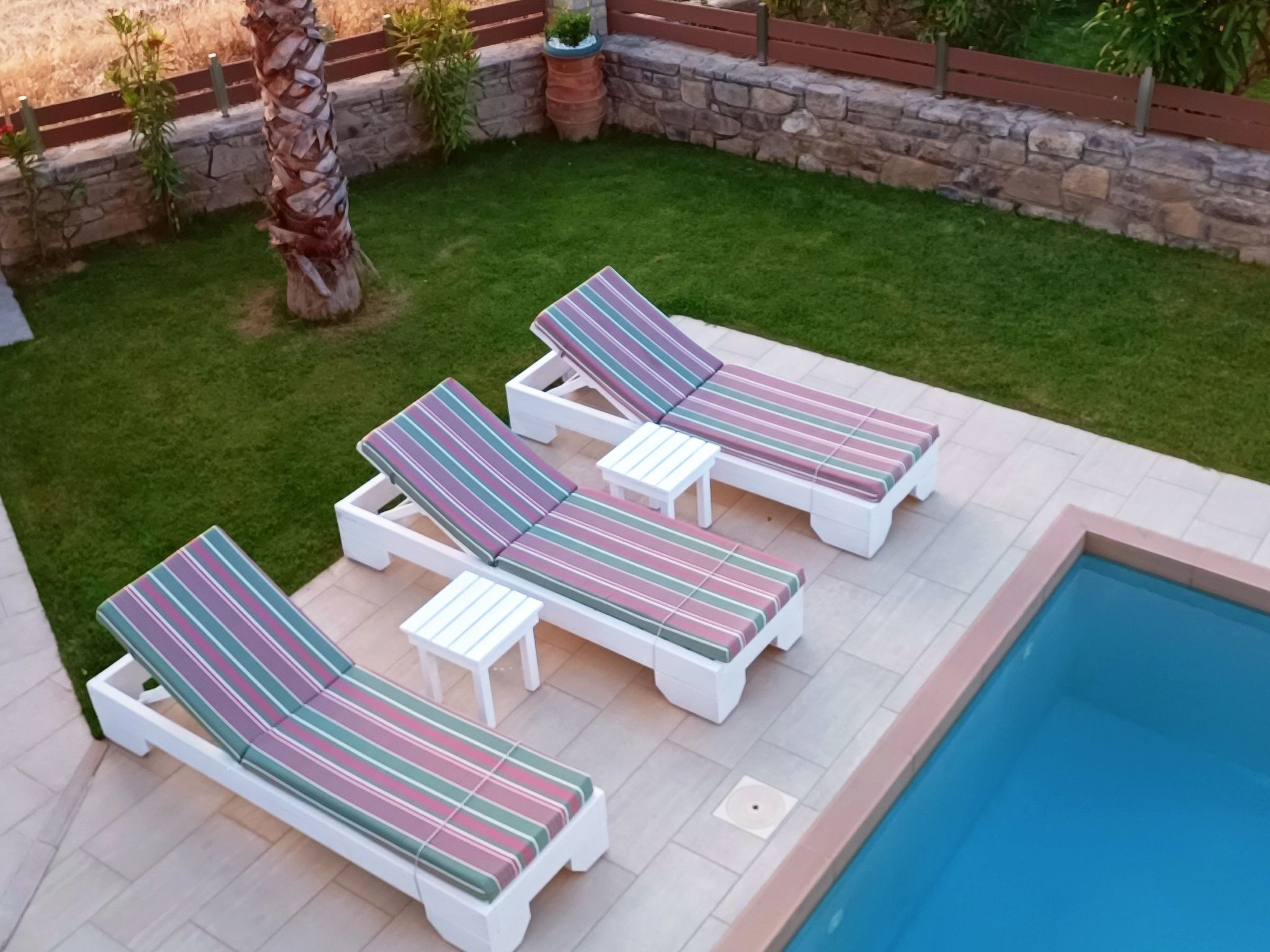 In Mithimna mit Privatem Pool-Draußen