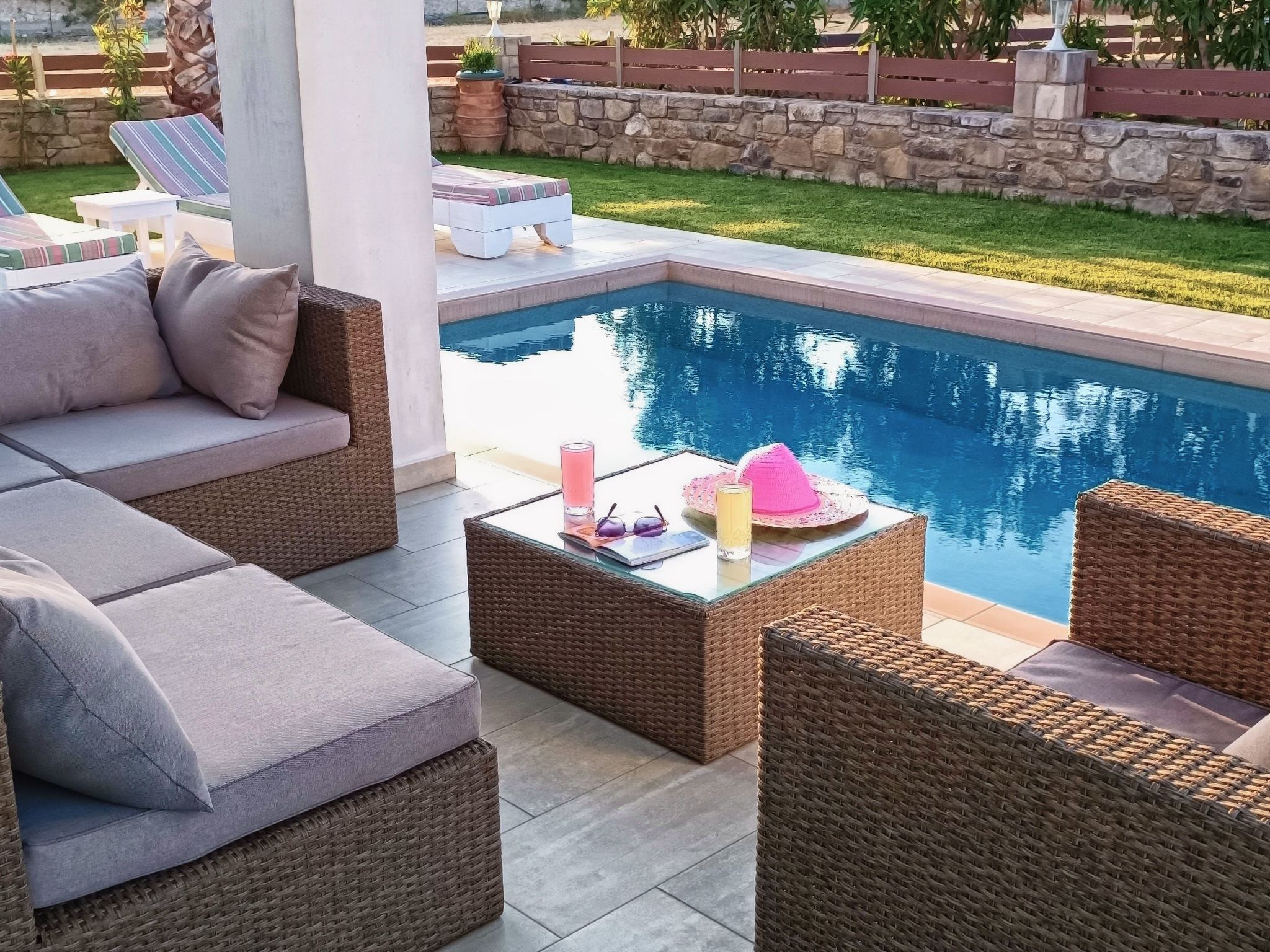 In Mithimna mit Privatem Pool-Drinnen