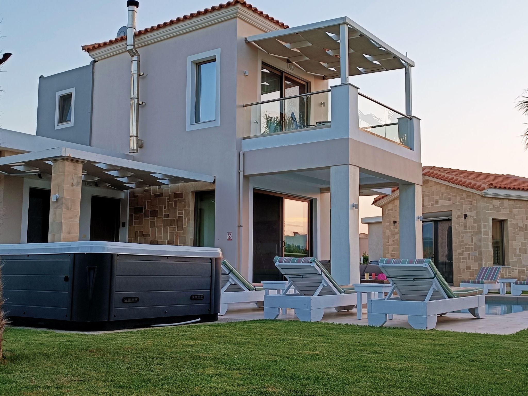 In Mithimna mit Privatem Pool-Draußen