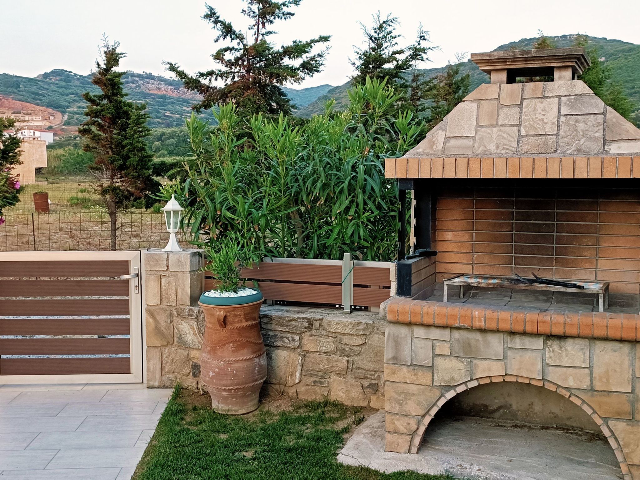 In Mithimna mit Privatem Pool-Draußen