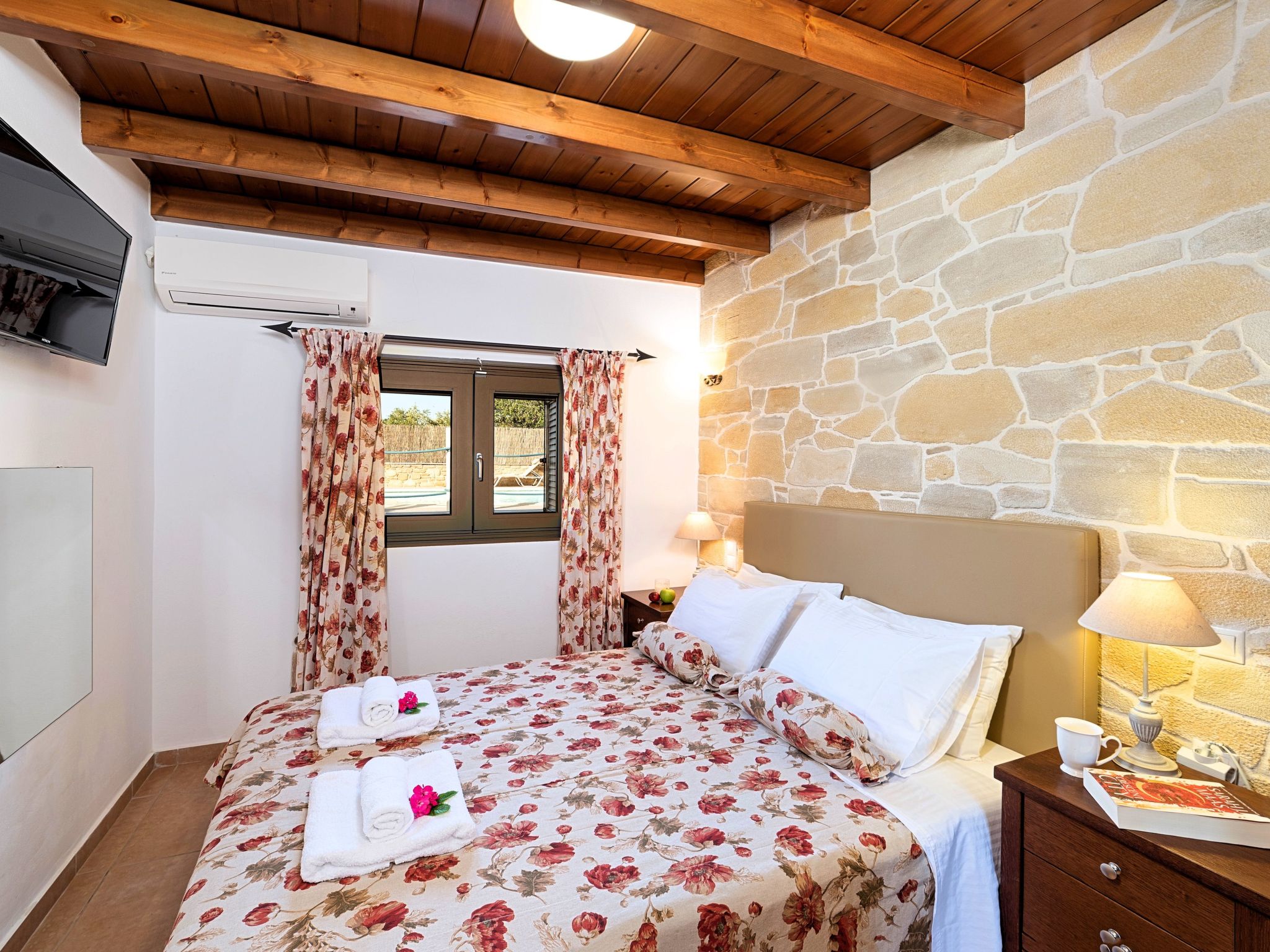 "Cretan Kera Villa"-Image-tags.info