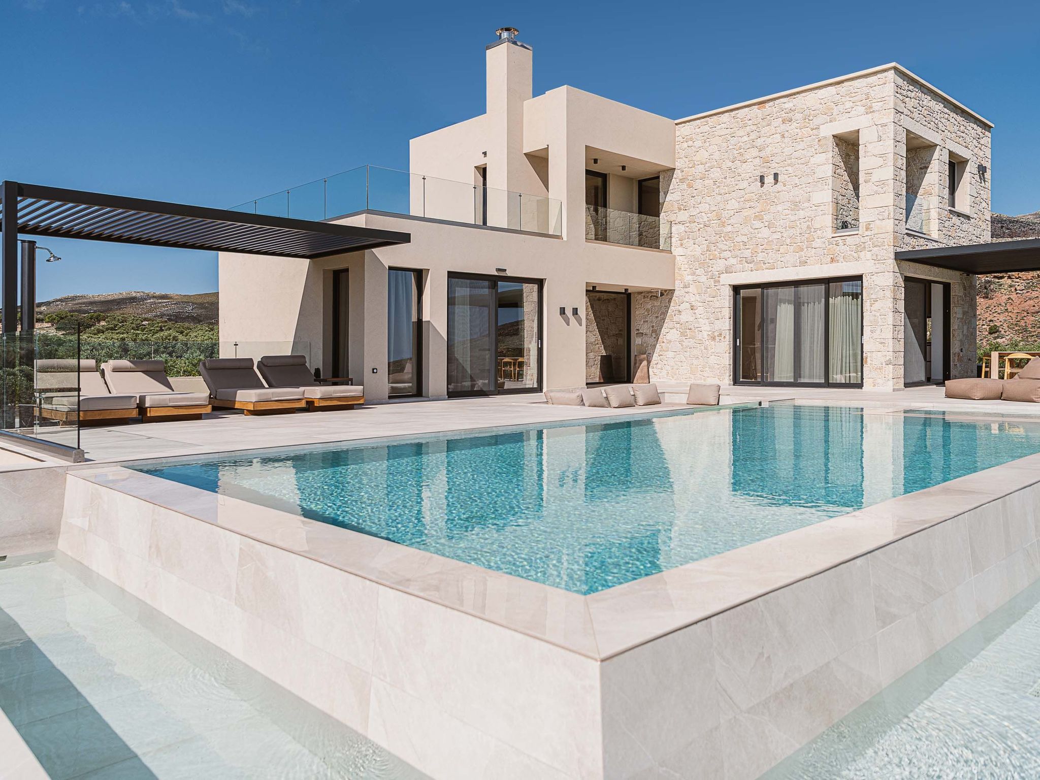 Rastoni Villa I 'Free' beheizter Pool, Panoramablick-Binnen