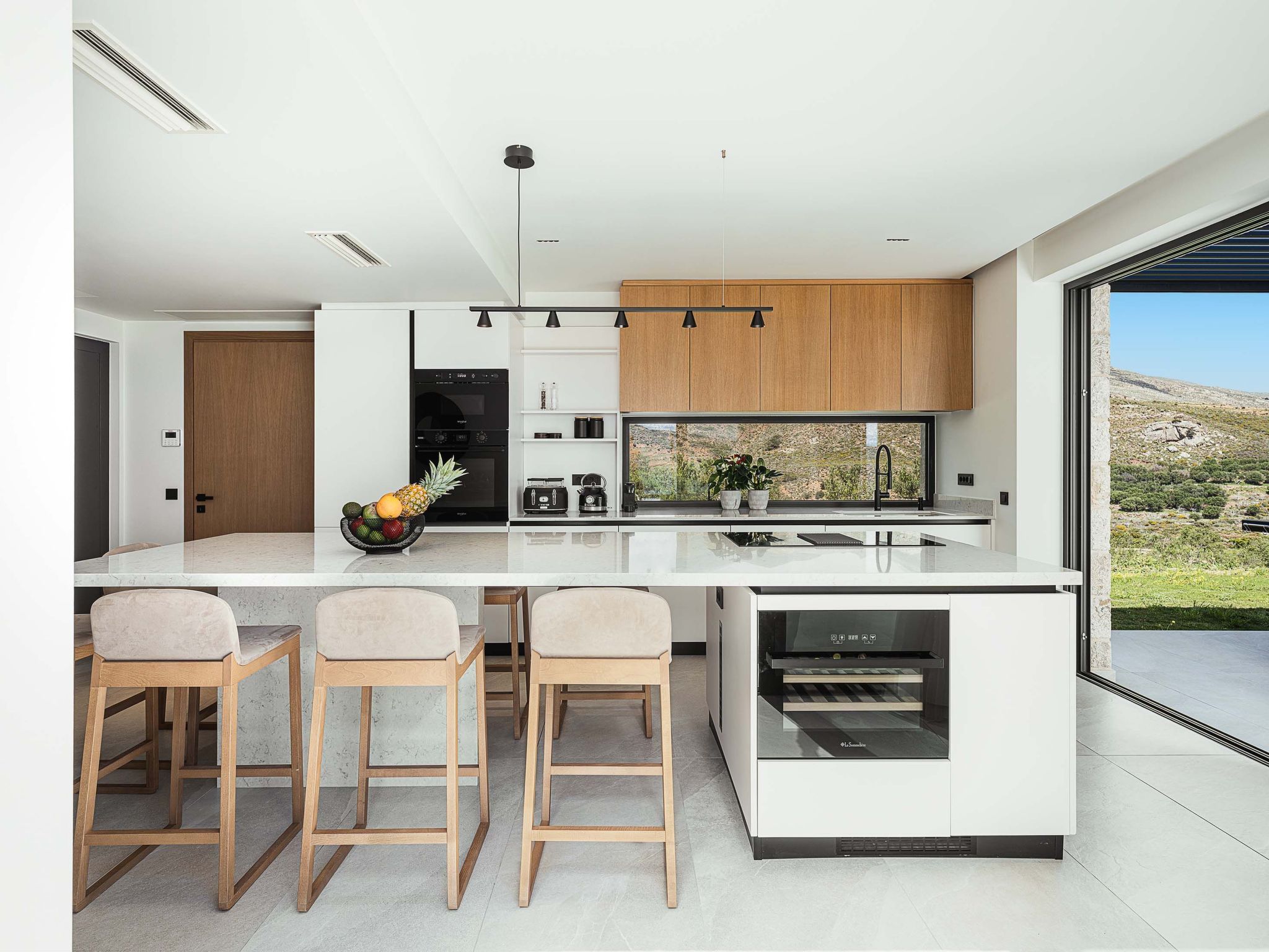 Rastoni Villa I 'Free' beheizter Pool, Panoramablick-Binnen