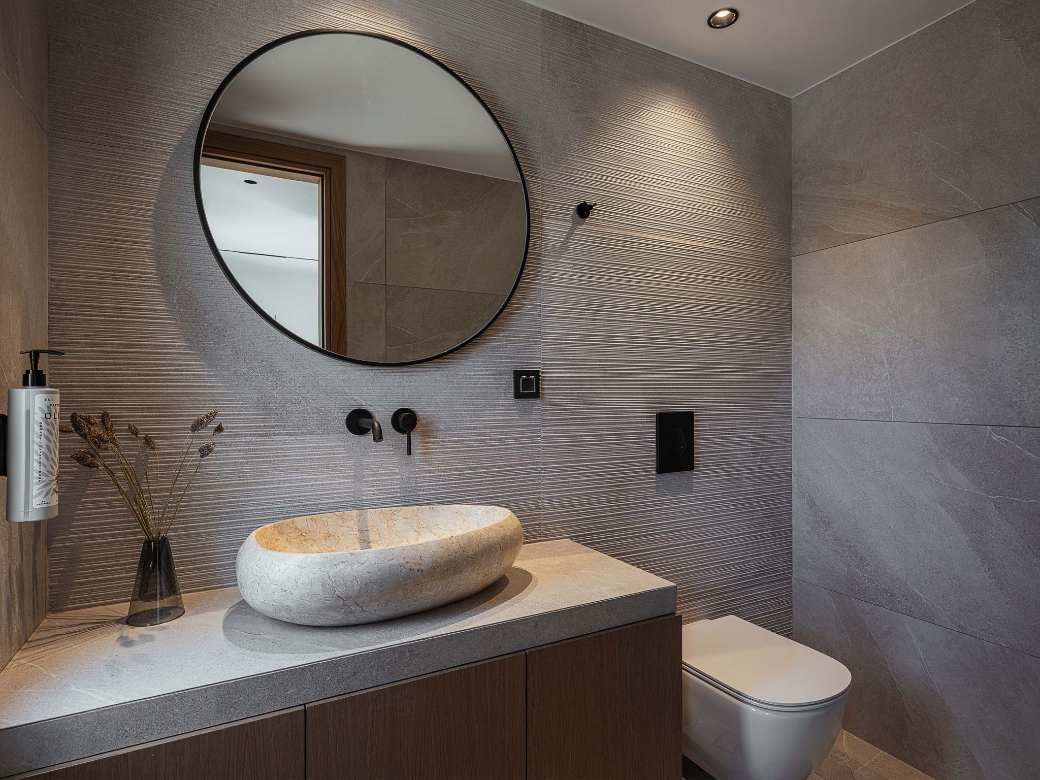 Rastoni Villa I 'Free' beheizter Pool, Panoramablick-Binnen