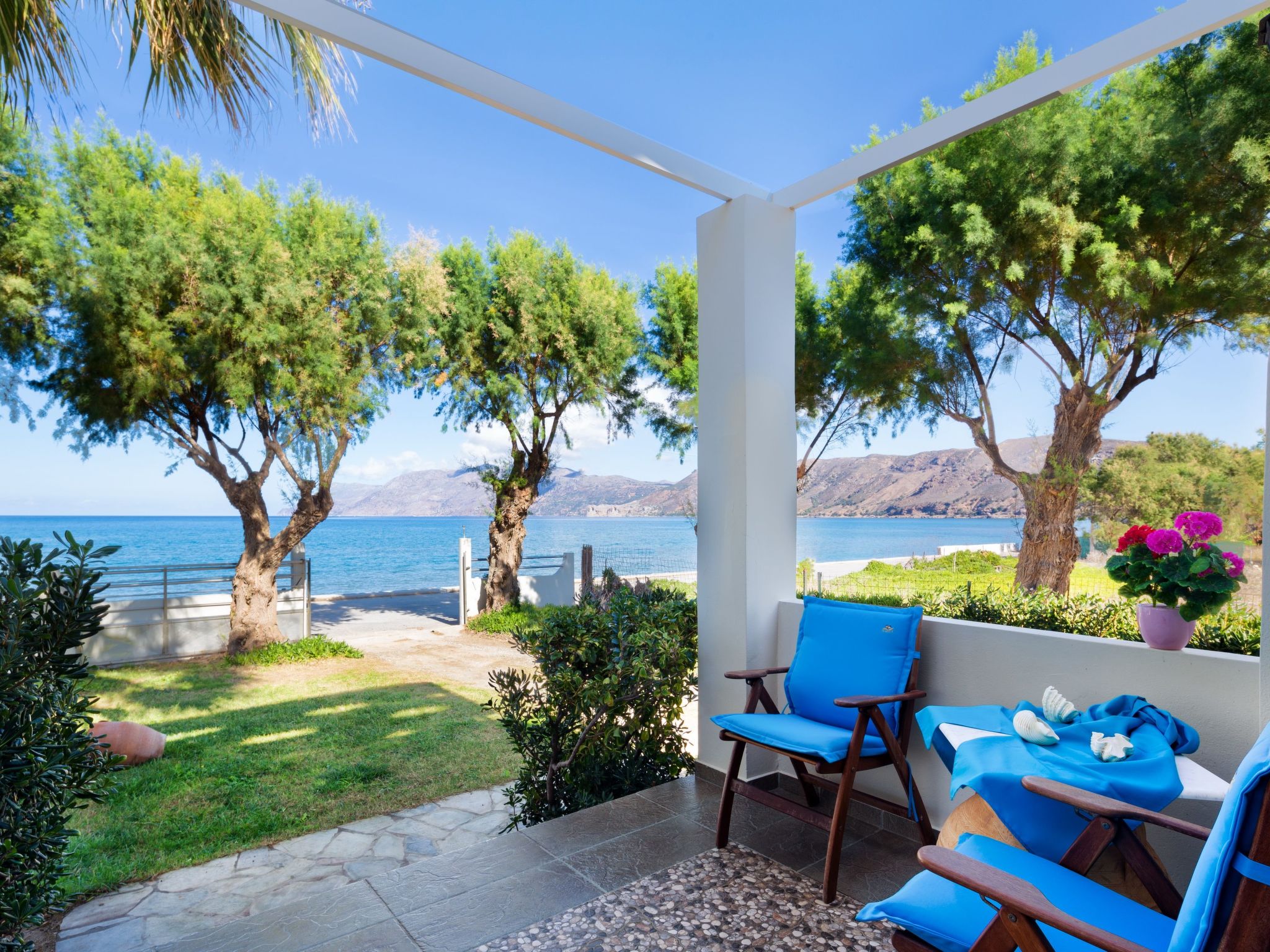 Big Blue Exklusive Villa am Meer-Image-tags.info