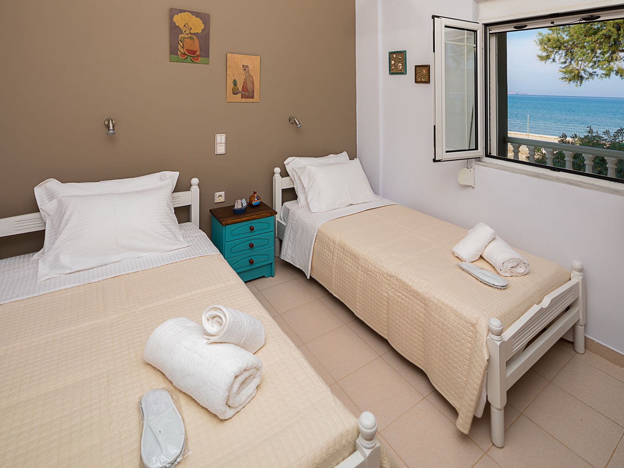 Big Blue Exklusive Villa am Meer-Drinnen