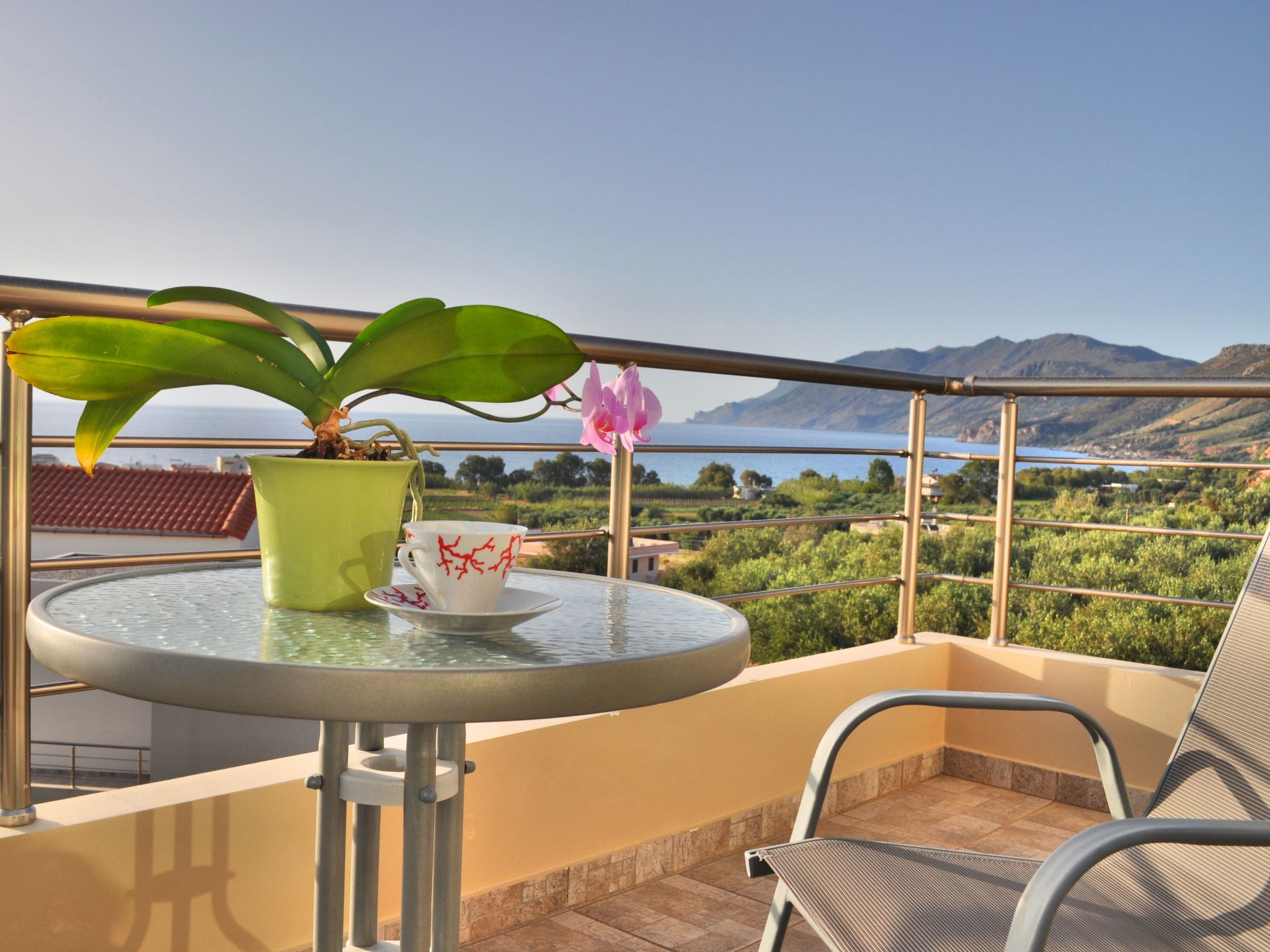 "Sirocco" mit Blick auf das Wasser-Binnen