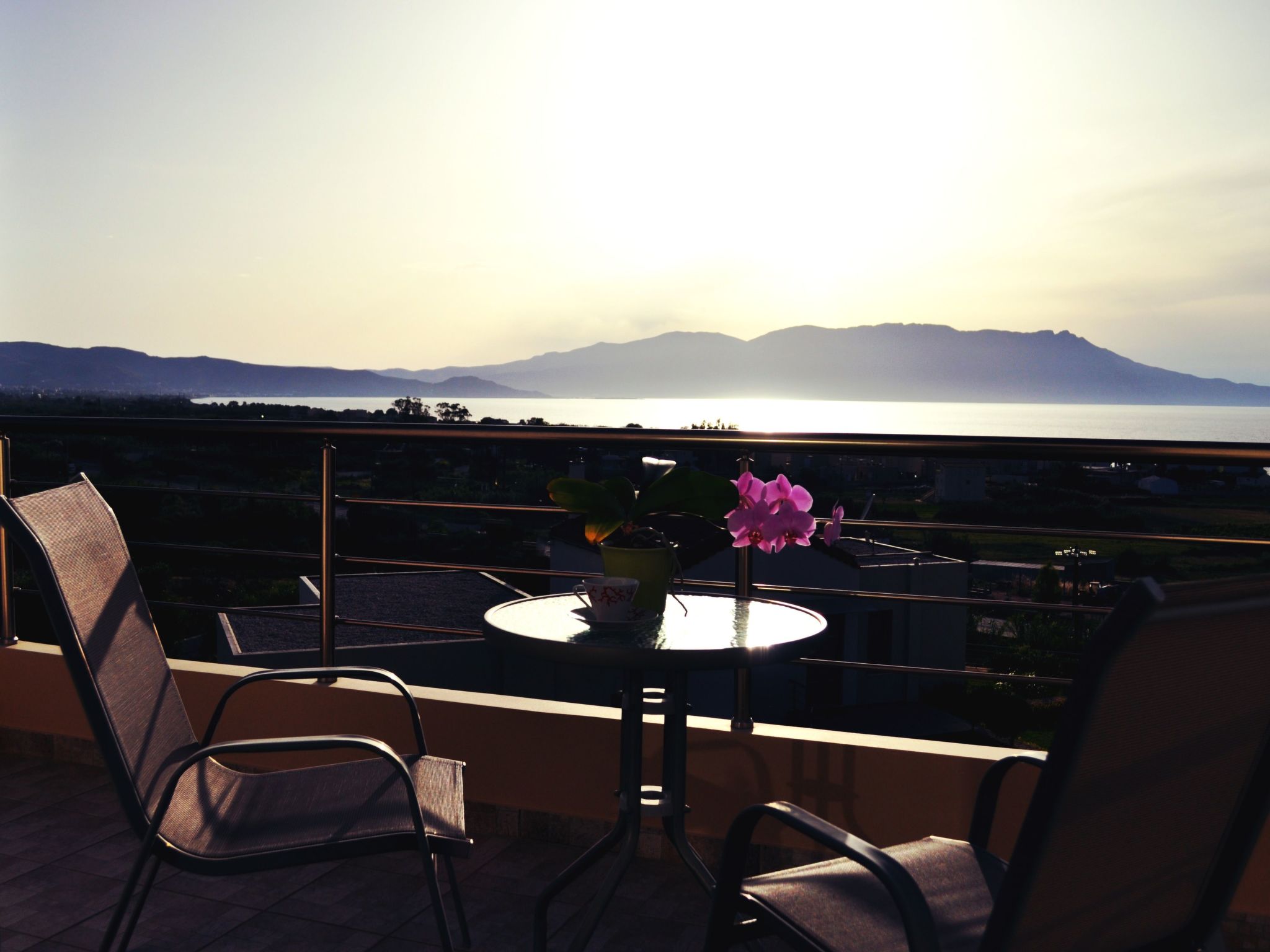 "Sirocco" mit Blick auf das Wasser-Binnen