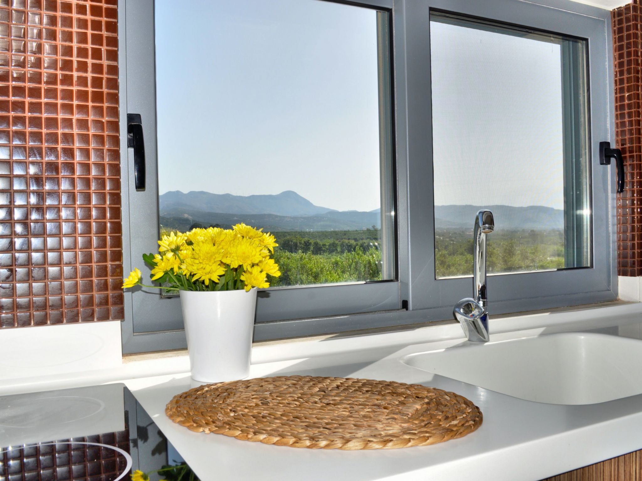 "Sirocco" mit Blick auf das Wasser-Binnen