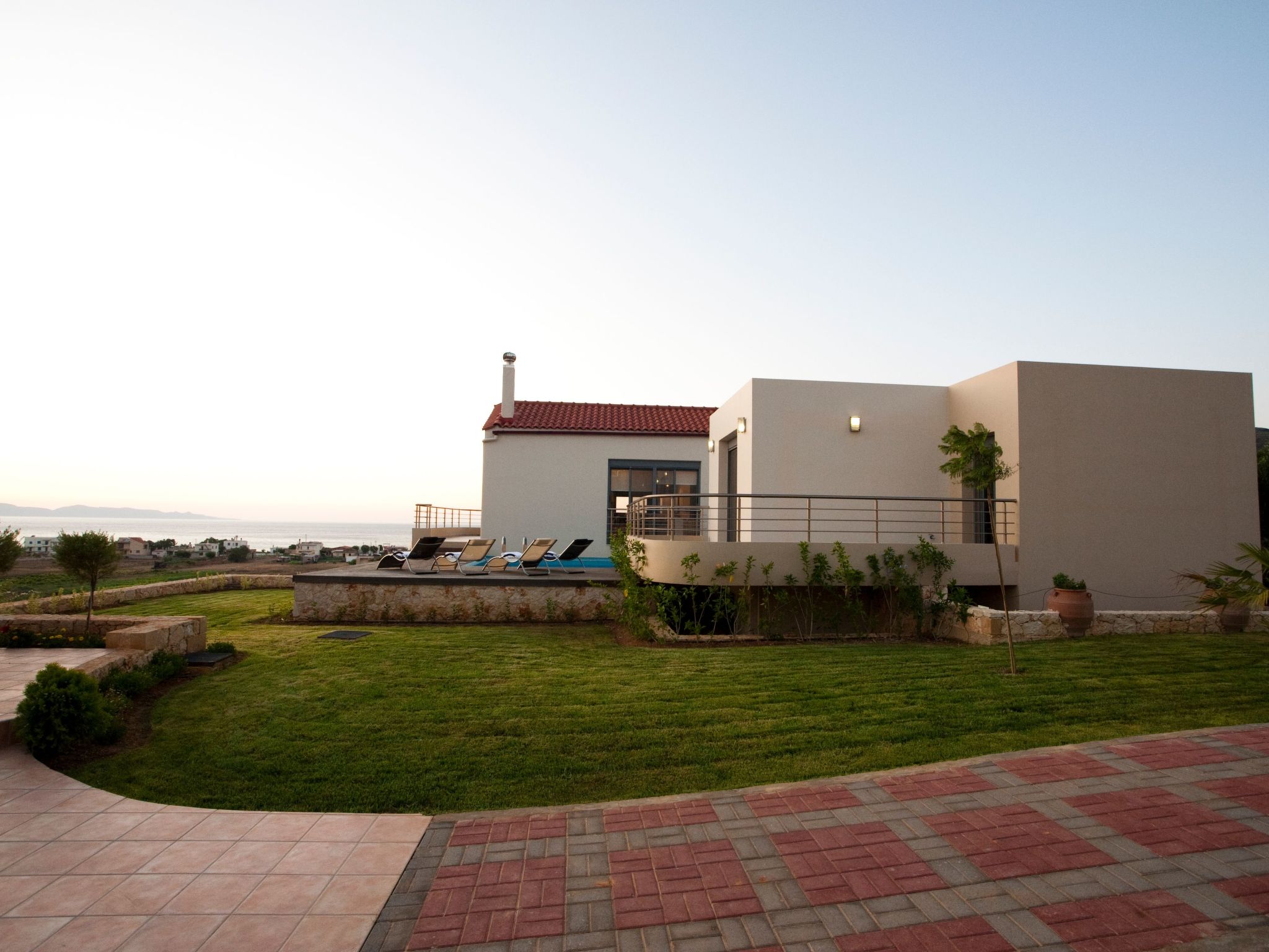 "Villa Pounentes" mit privatem Pool-Binnen