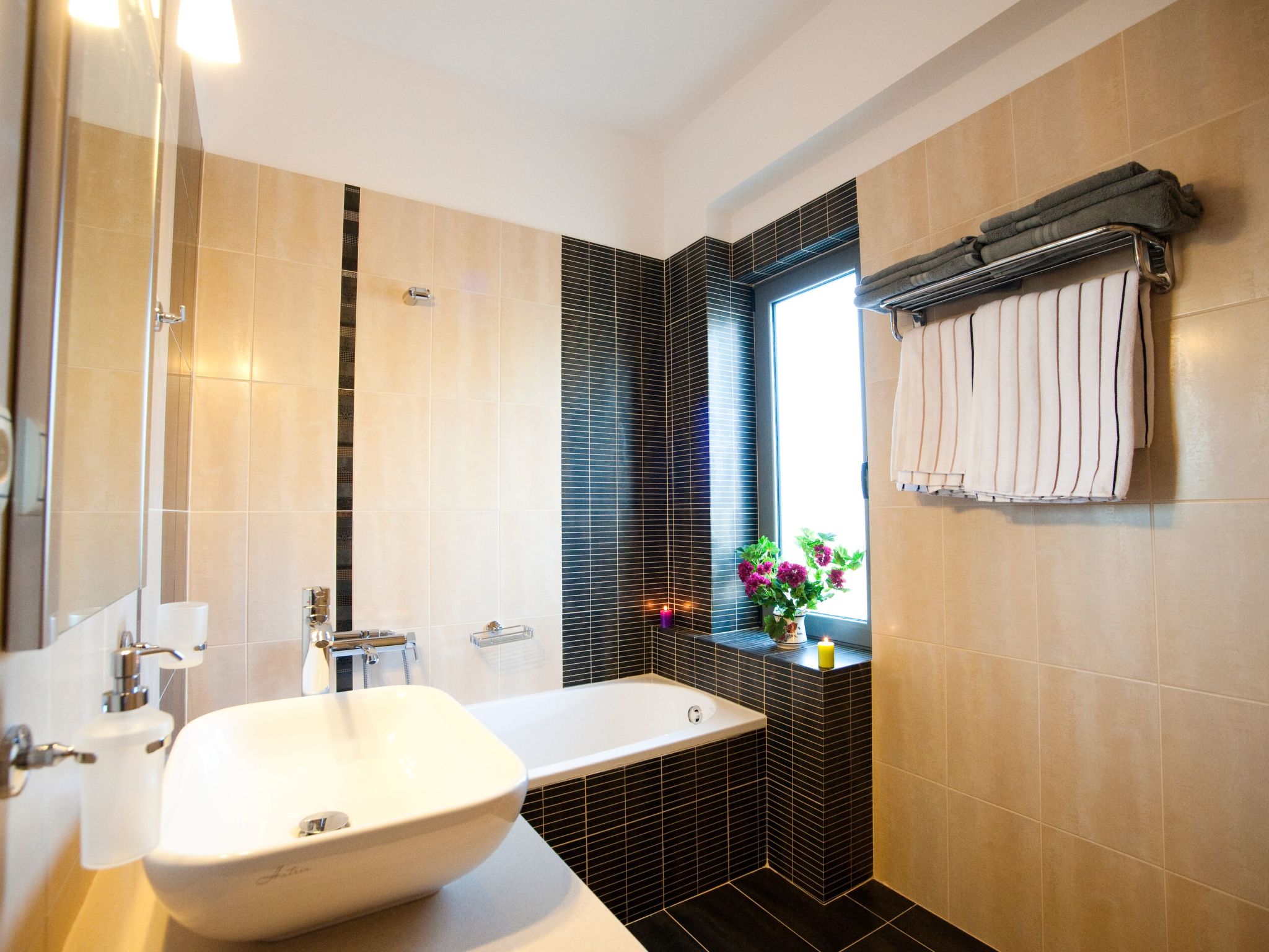 "Villa Pounentes" mit privatem Pool-Binnen