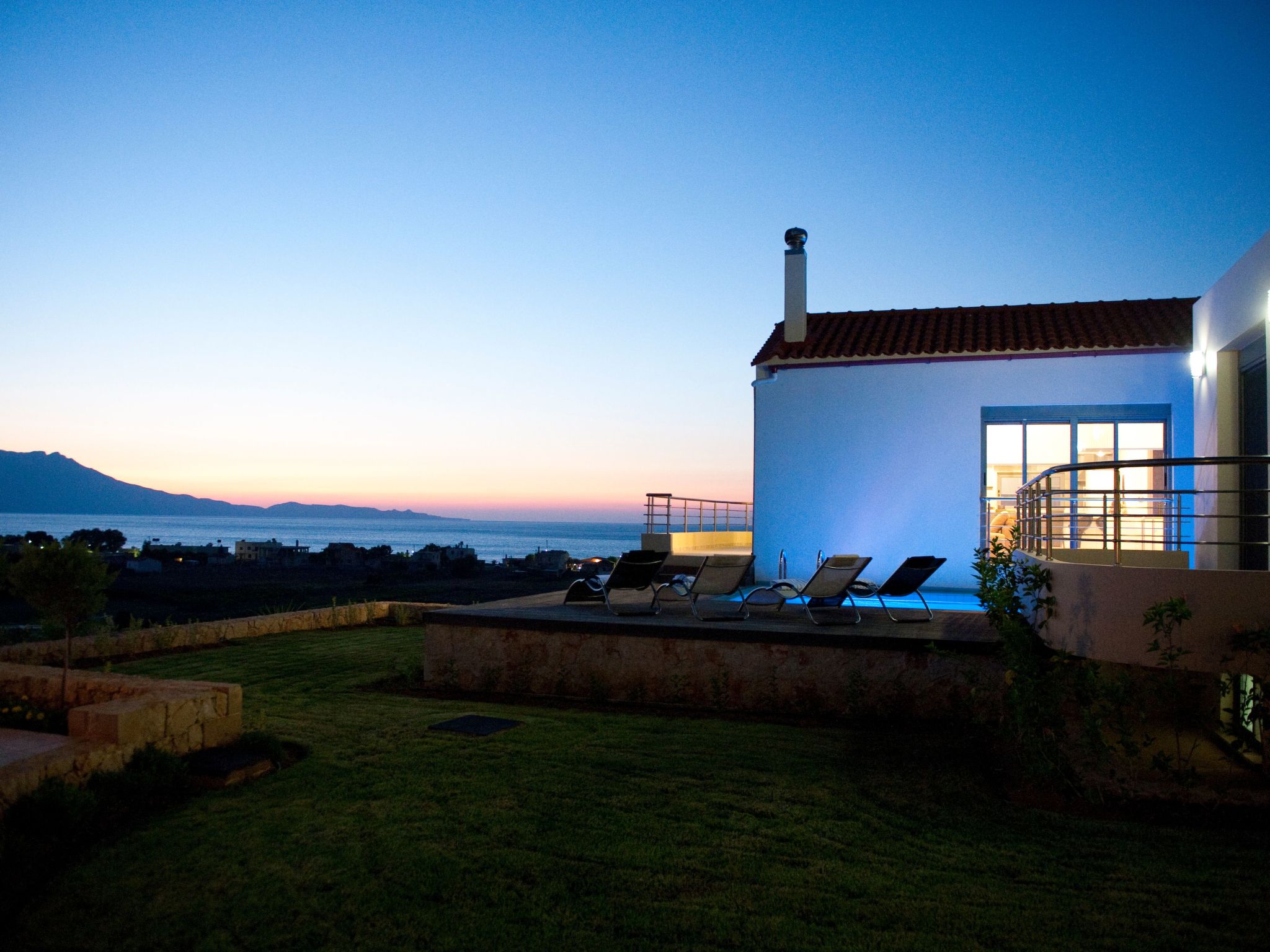 "Villa Pounentes" mit privatem Pool-Binnen