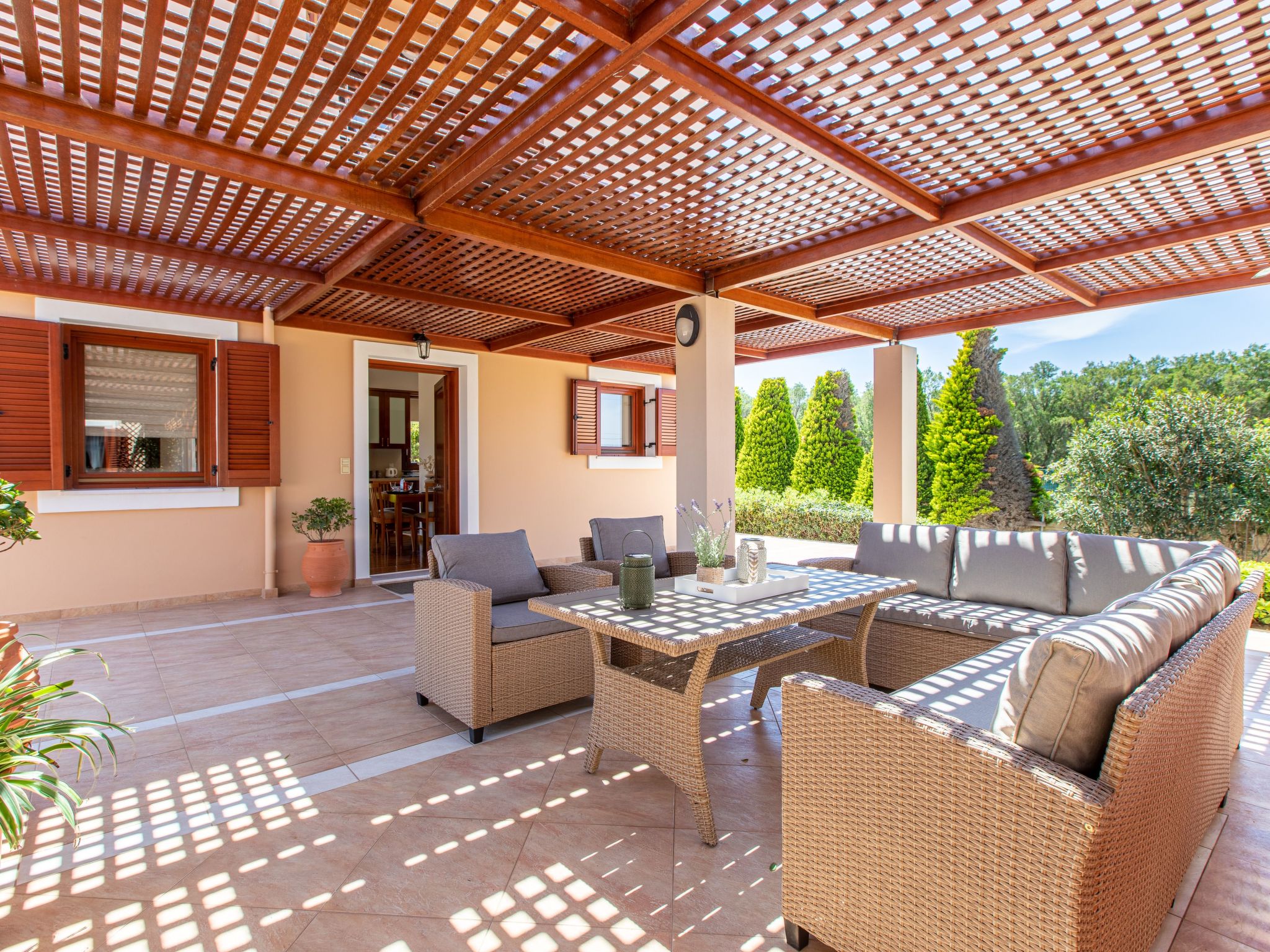 Cold Crest Haus-Image-tags.info