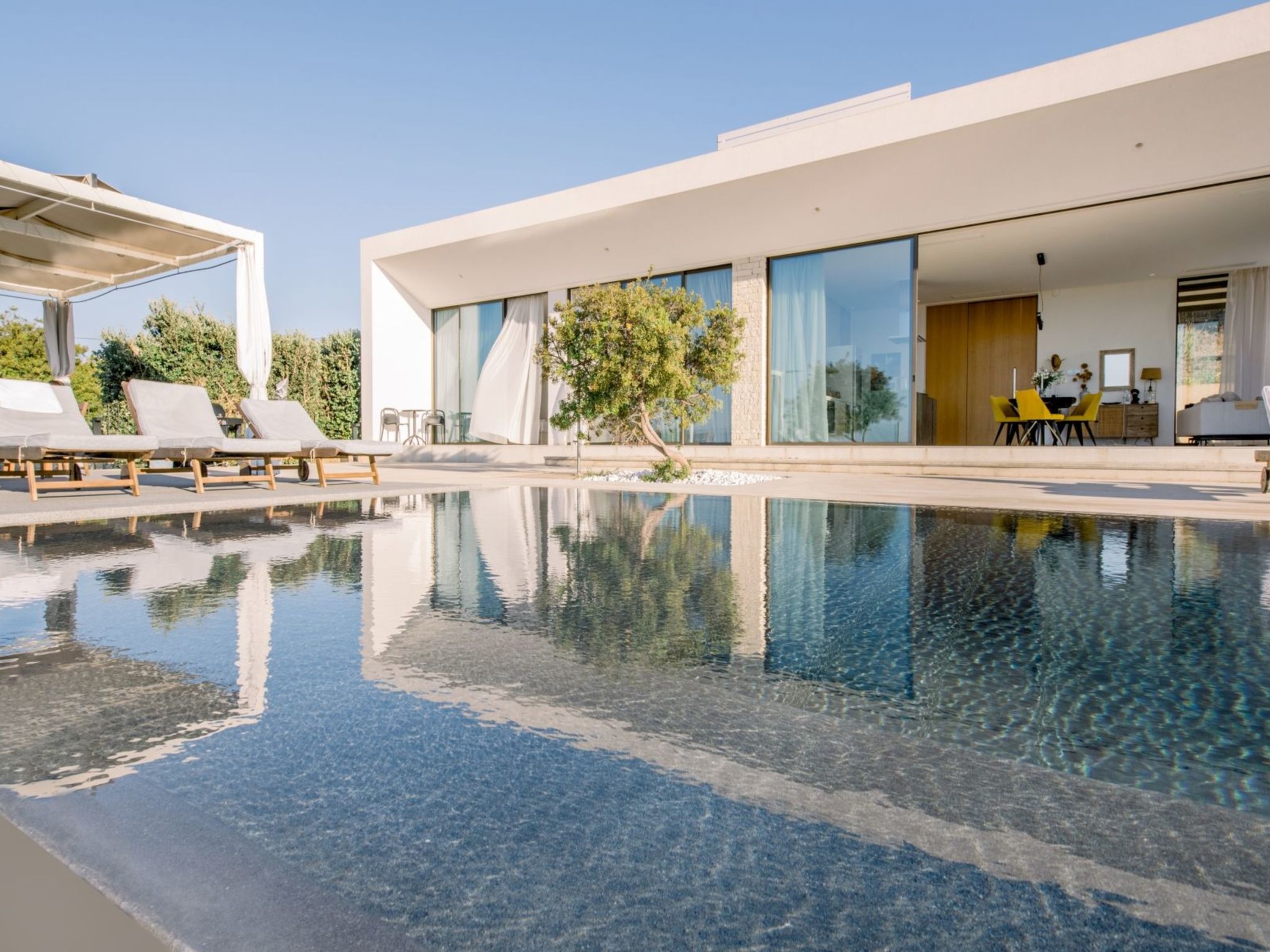 Neue einzigartige Villa mit atemberaubender Aussicht in Strandnähe-Image-tags.info