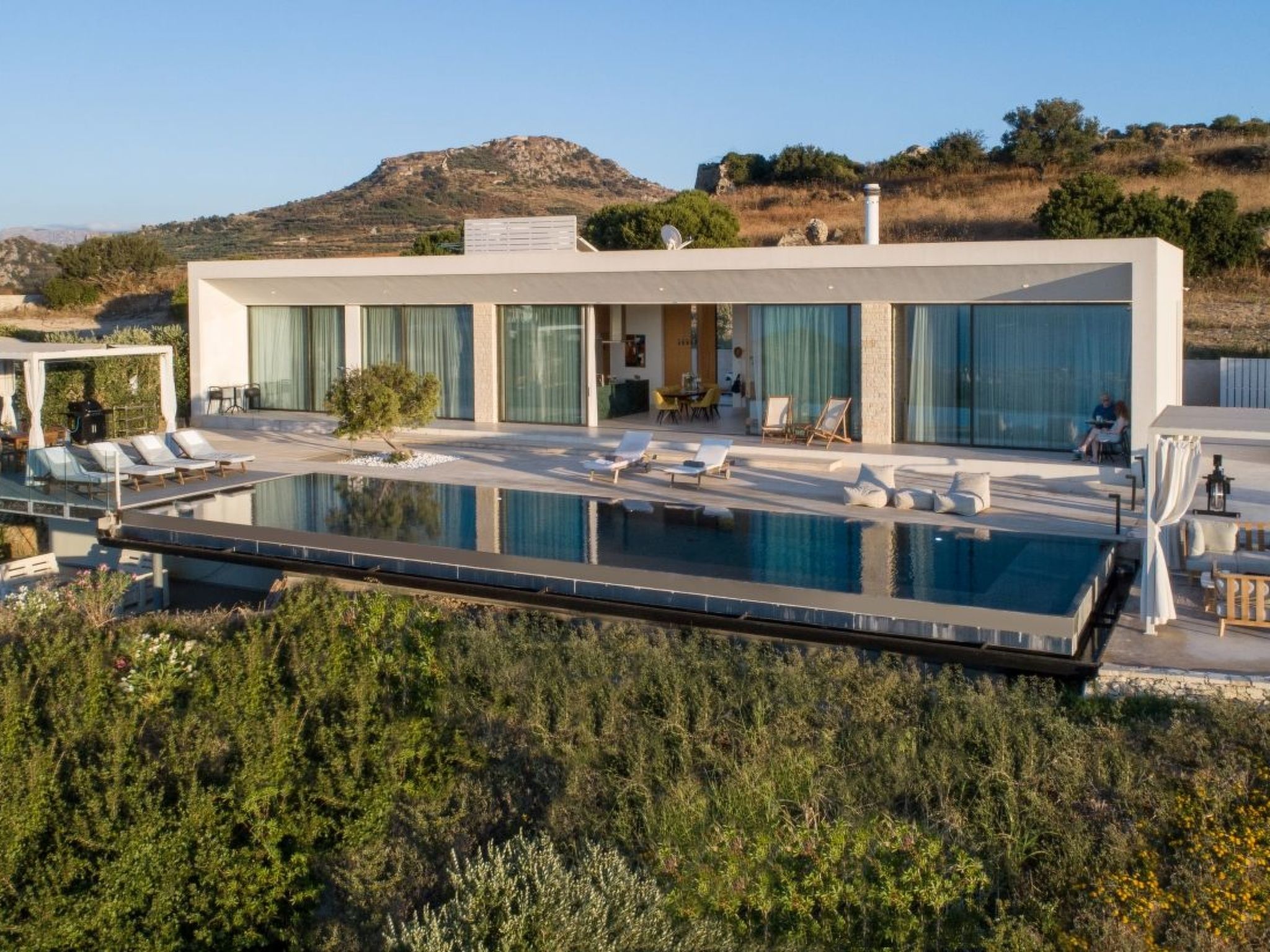 Neue einzigartige Villa mit atemberaubender Aussicht in Strandnähe-Image-tags.info