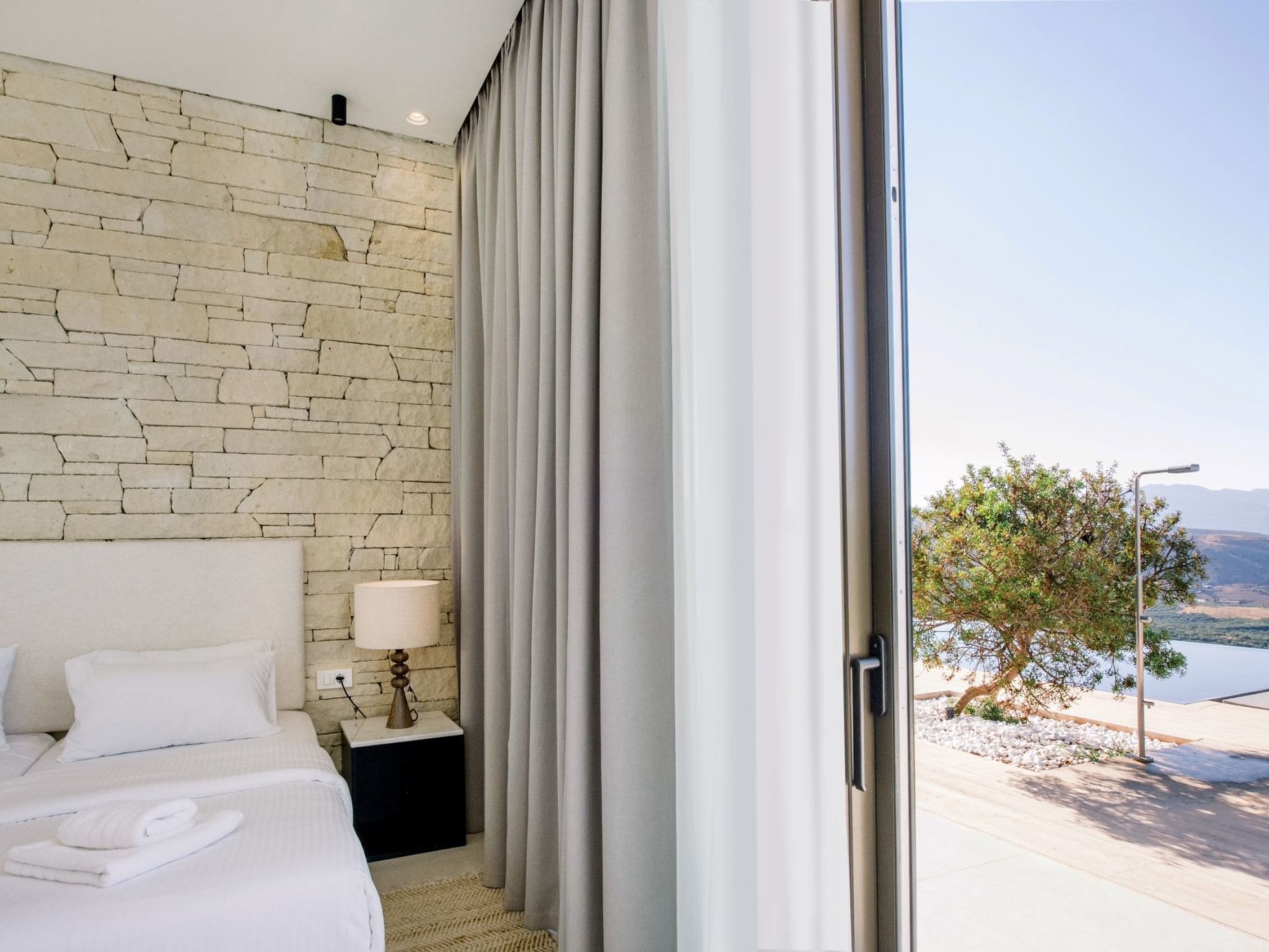 Neue einzigartige Villa mit atemberaubender Aussicht in Strandnähe-Image-tags.info