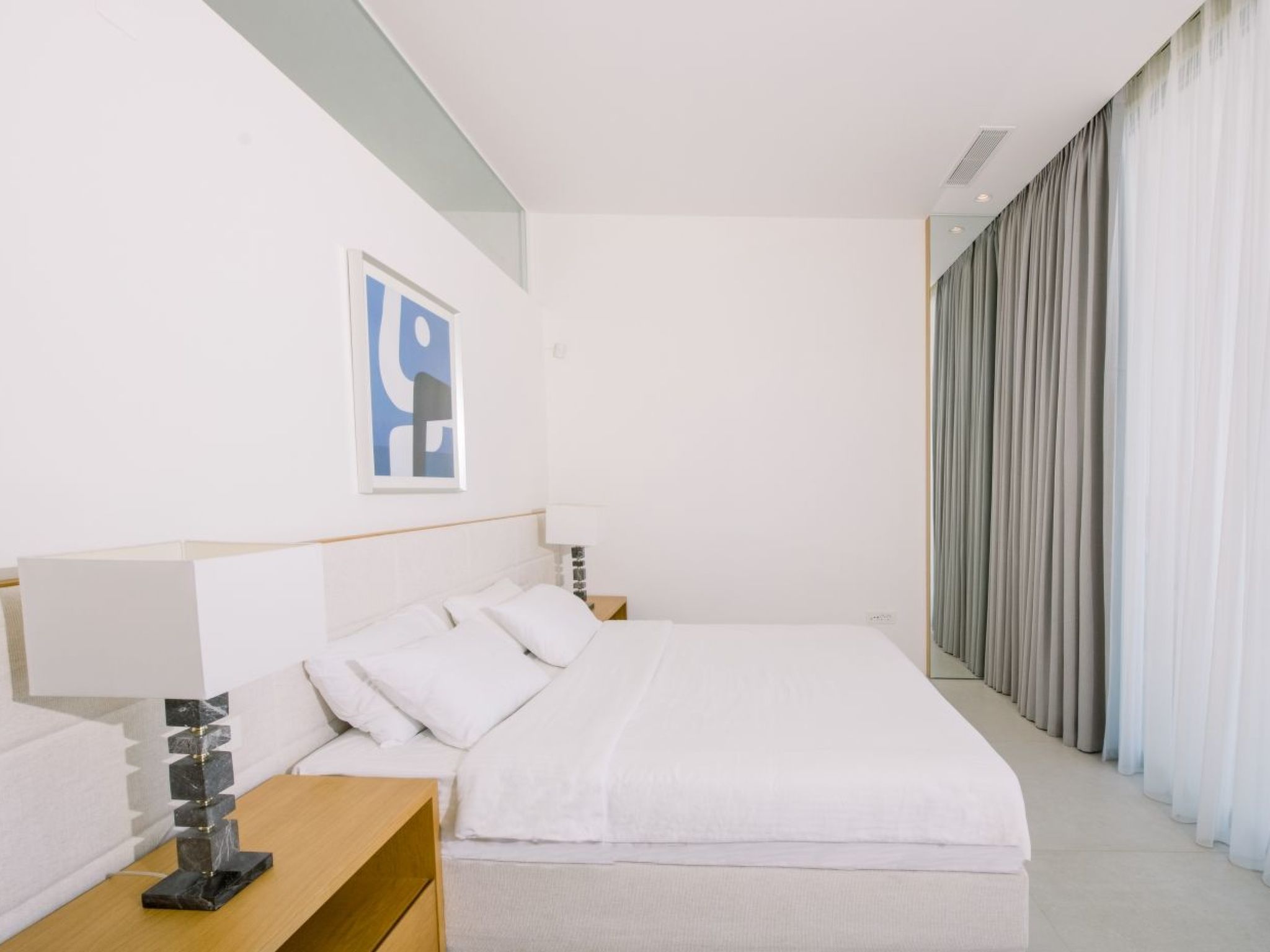 Neue einzigartige Villa mit atemberaubender Aussicht in Strandnähe-Drinnen