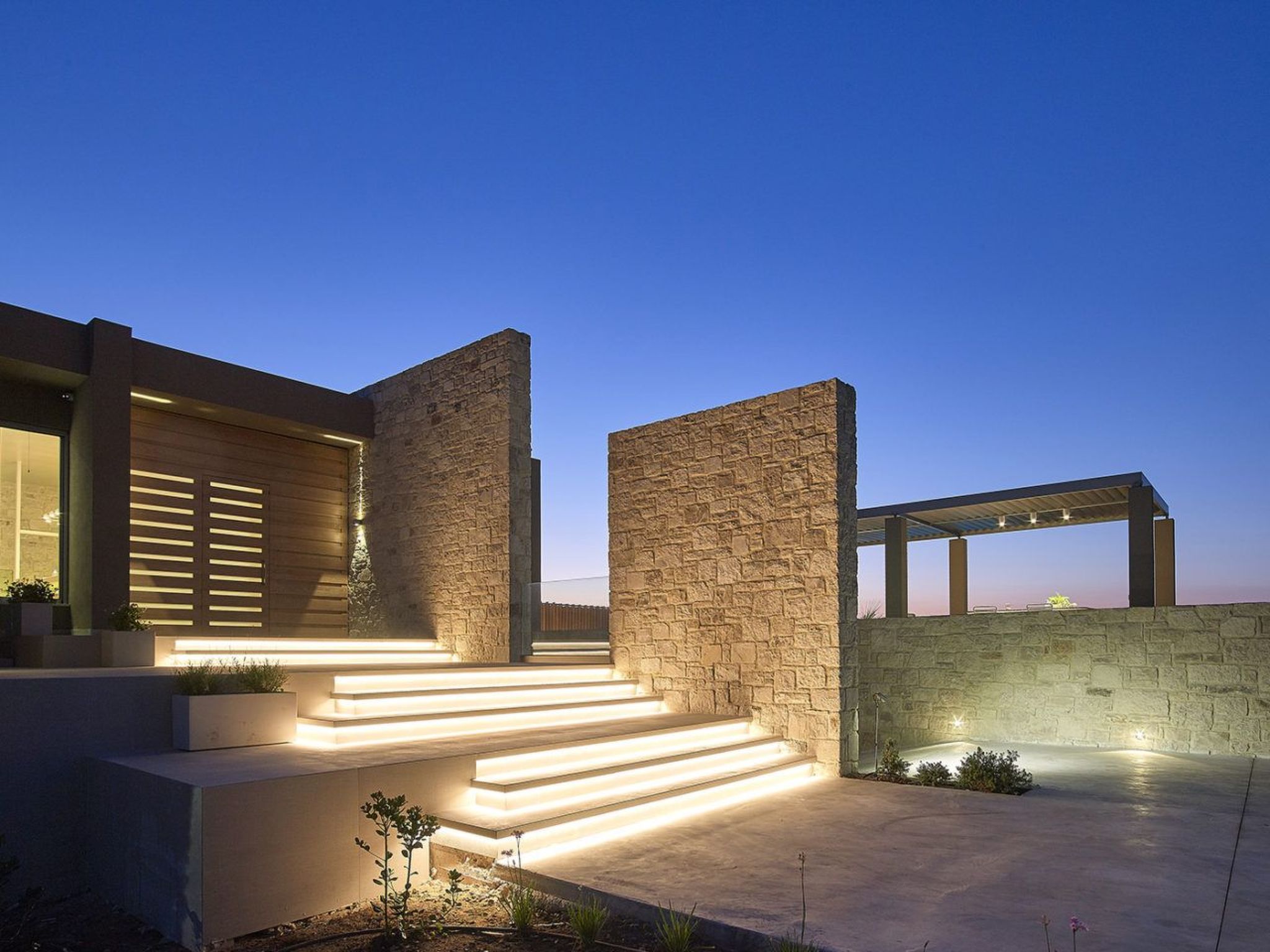 Youphoria Beachfront Estate-Binnen