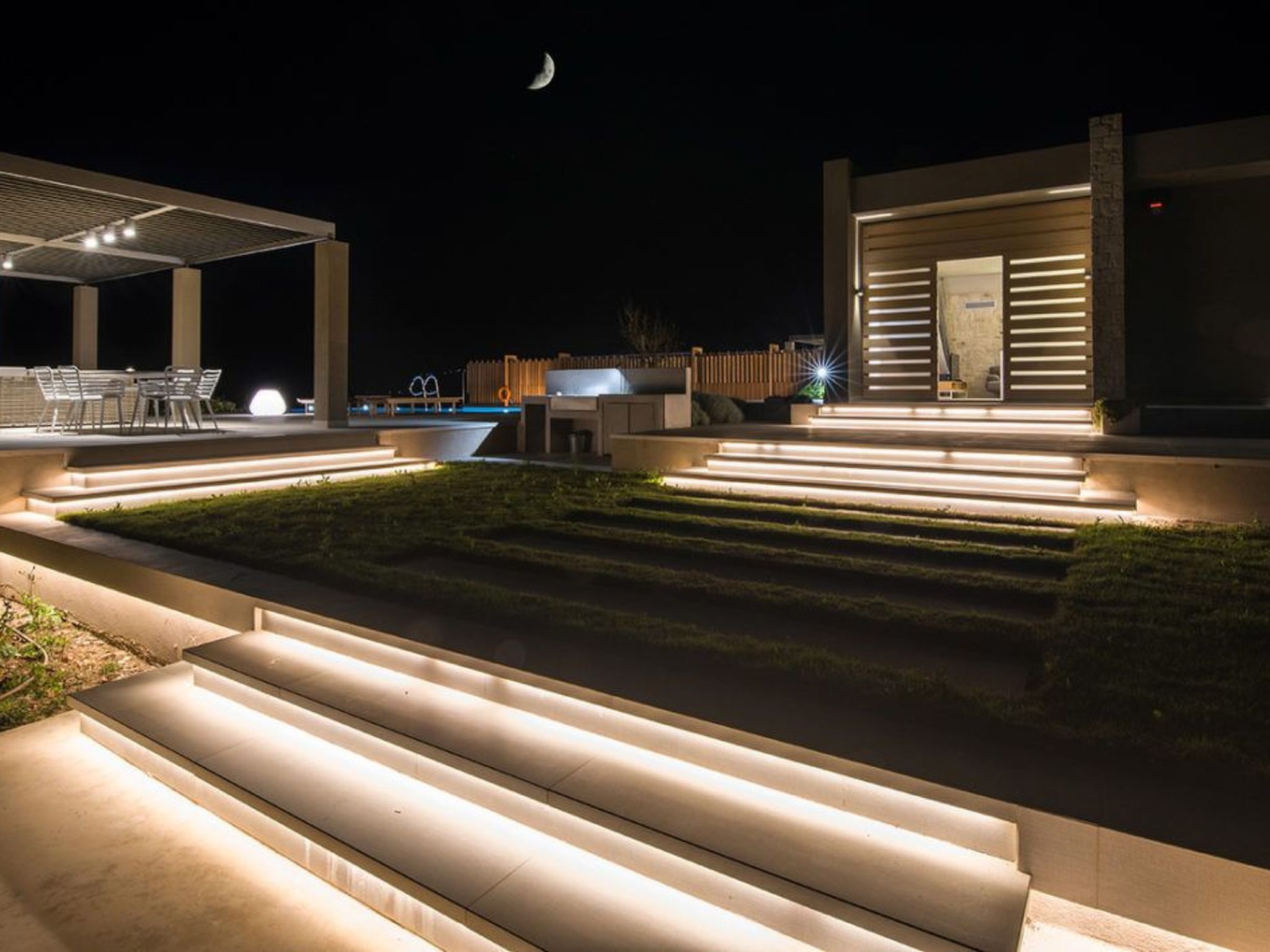 Youphoria Beachfront Estate-Binnen