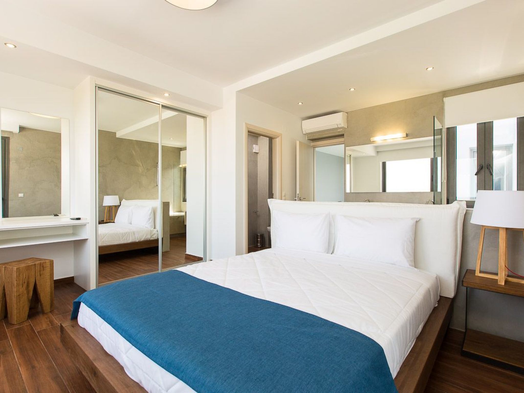 Vollständig freistehende Designervilla Vilana-Image-tags.info