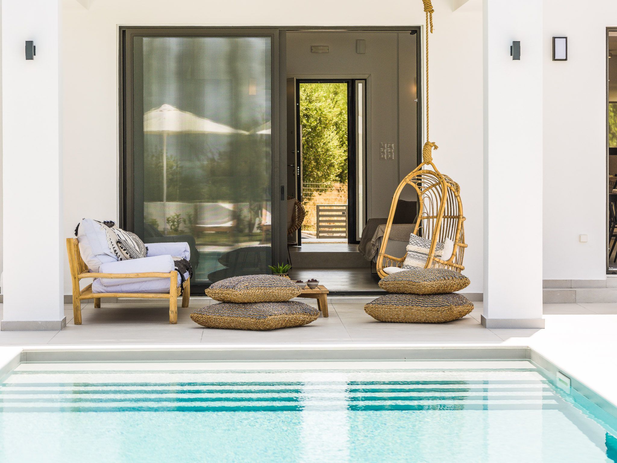 Elegante Villa mit beheiztem Pool und fantastischer Aussicht