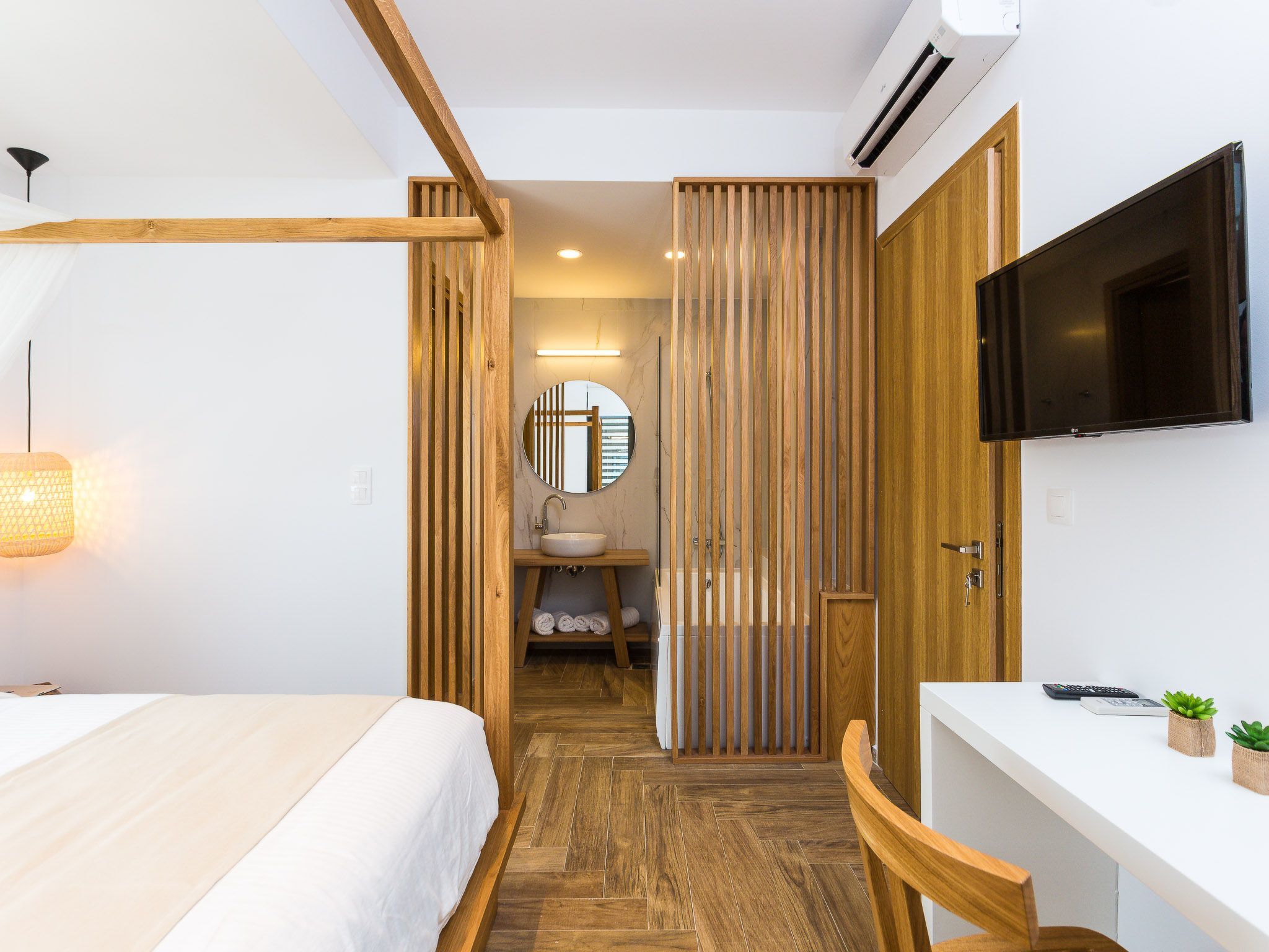 Elegante Villa mit beheiztem Pool und fantastischer Aussicht-Image-tags.info