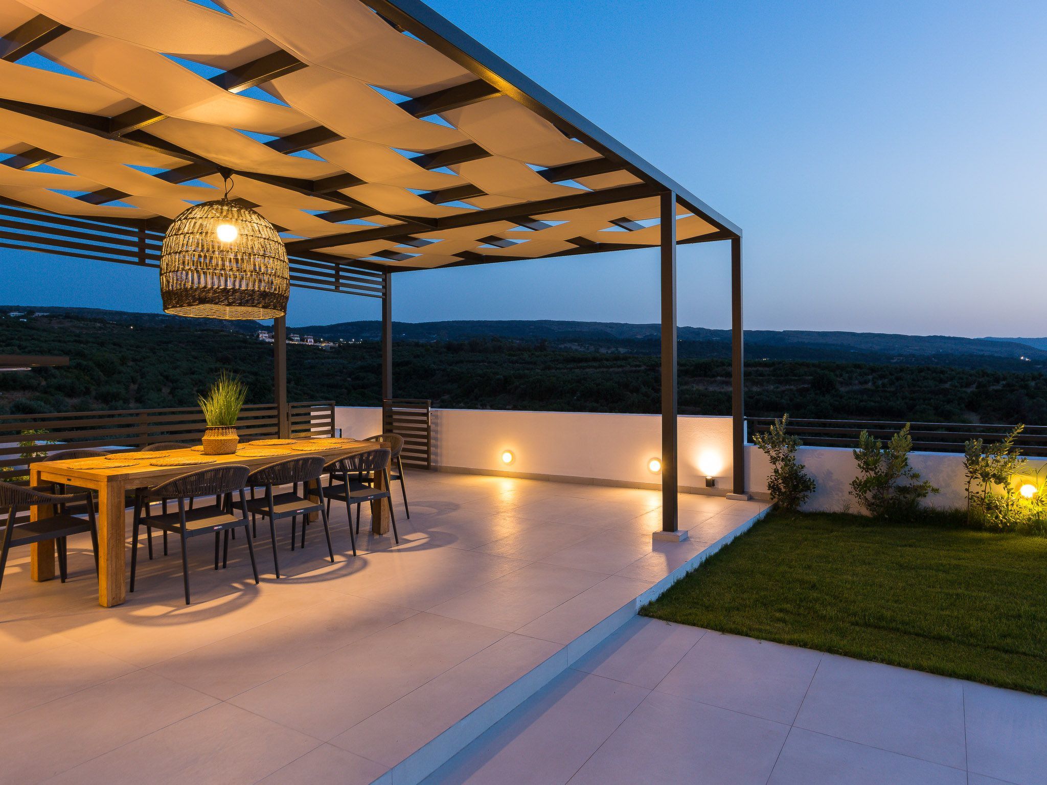 Elegante Villa mit beheiztem Pool und fantastischer Aussicht-Image-tags.info