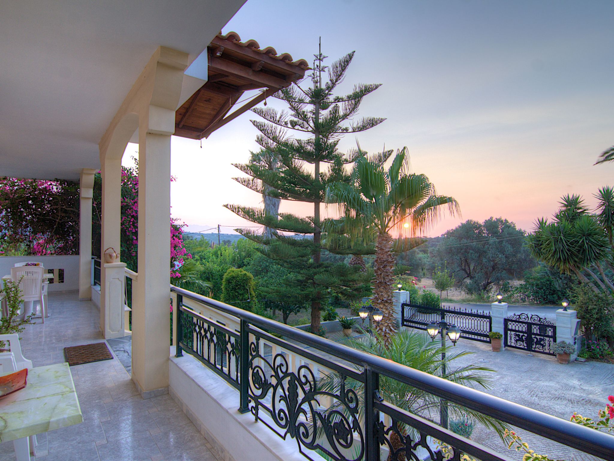 Villa "Elena" mit Bergblick-Image-tags.info